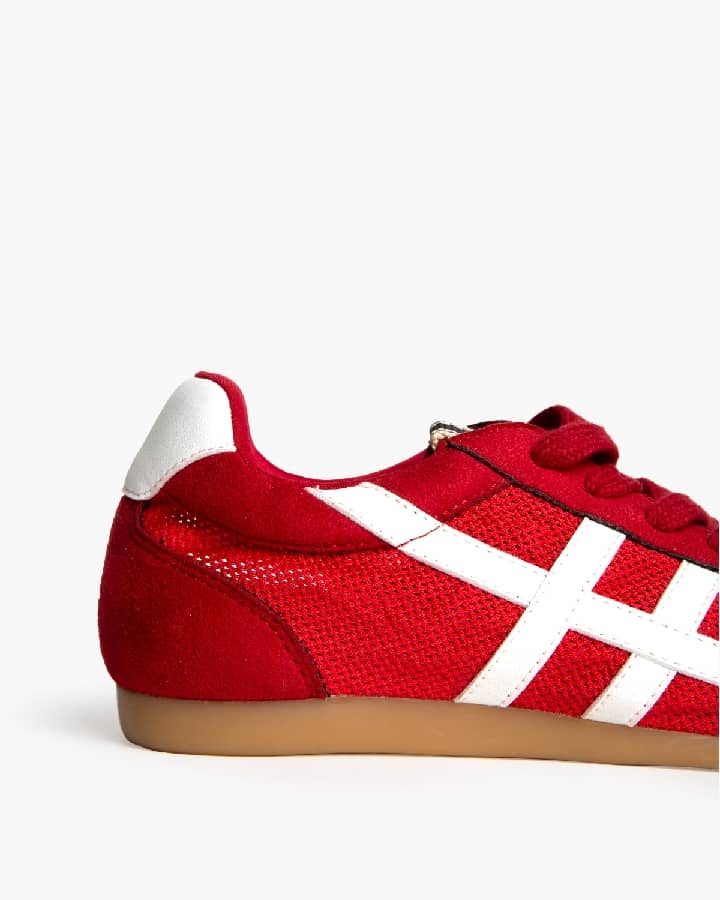 Sapatilha vermelho e branco