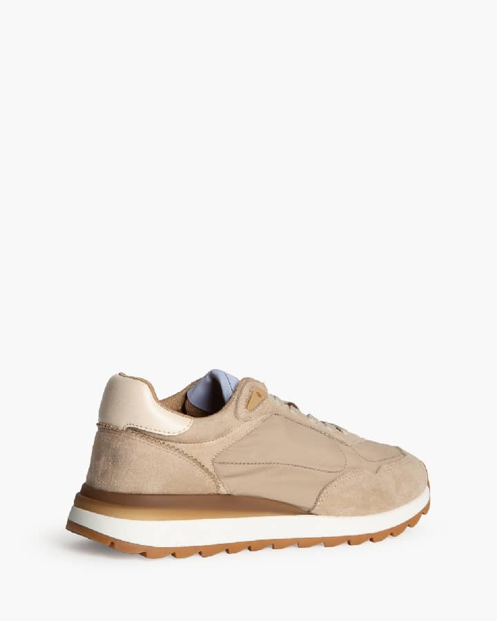 Sapatilha bege e camel