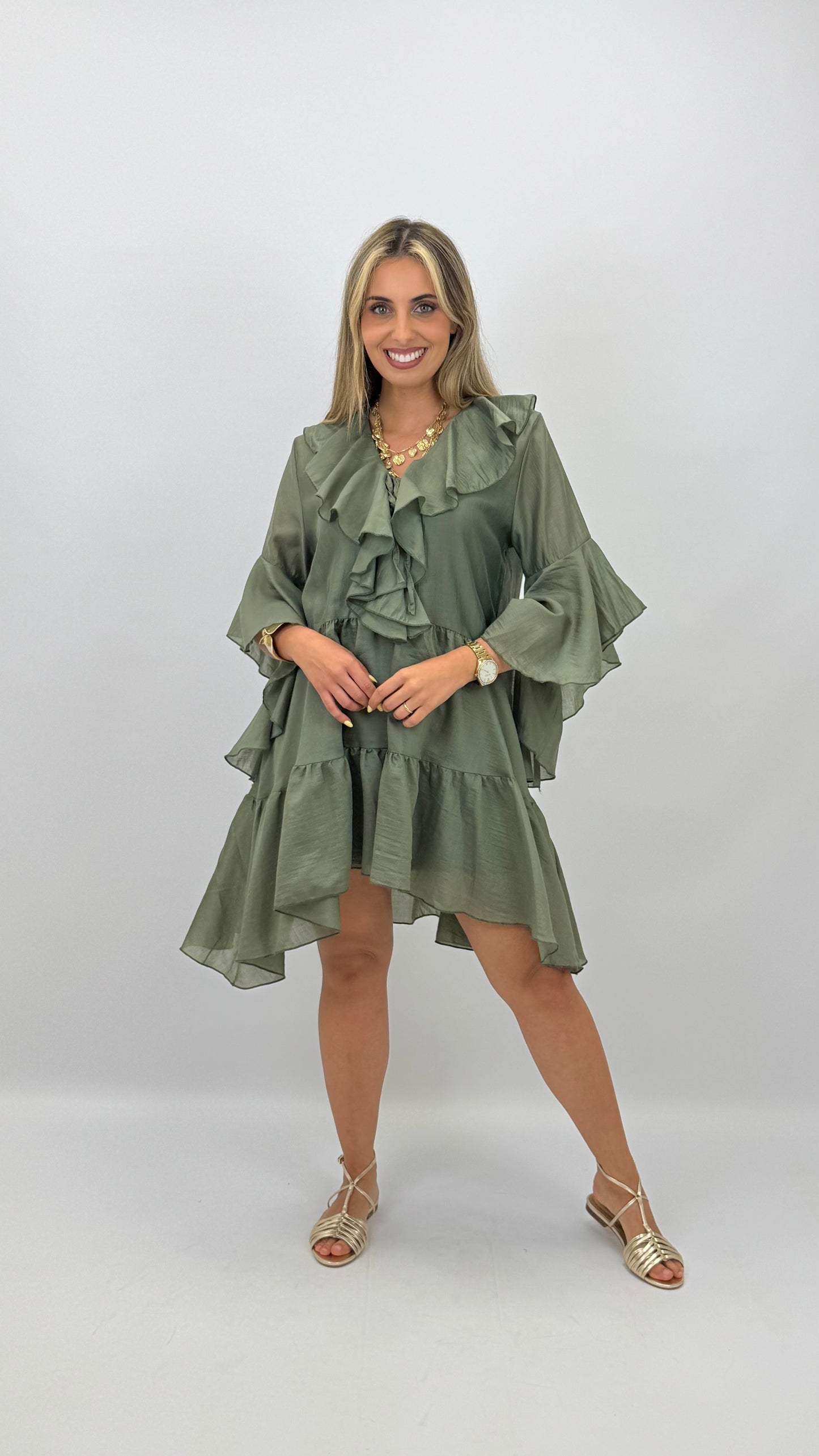 Vestido curto folhos verde