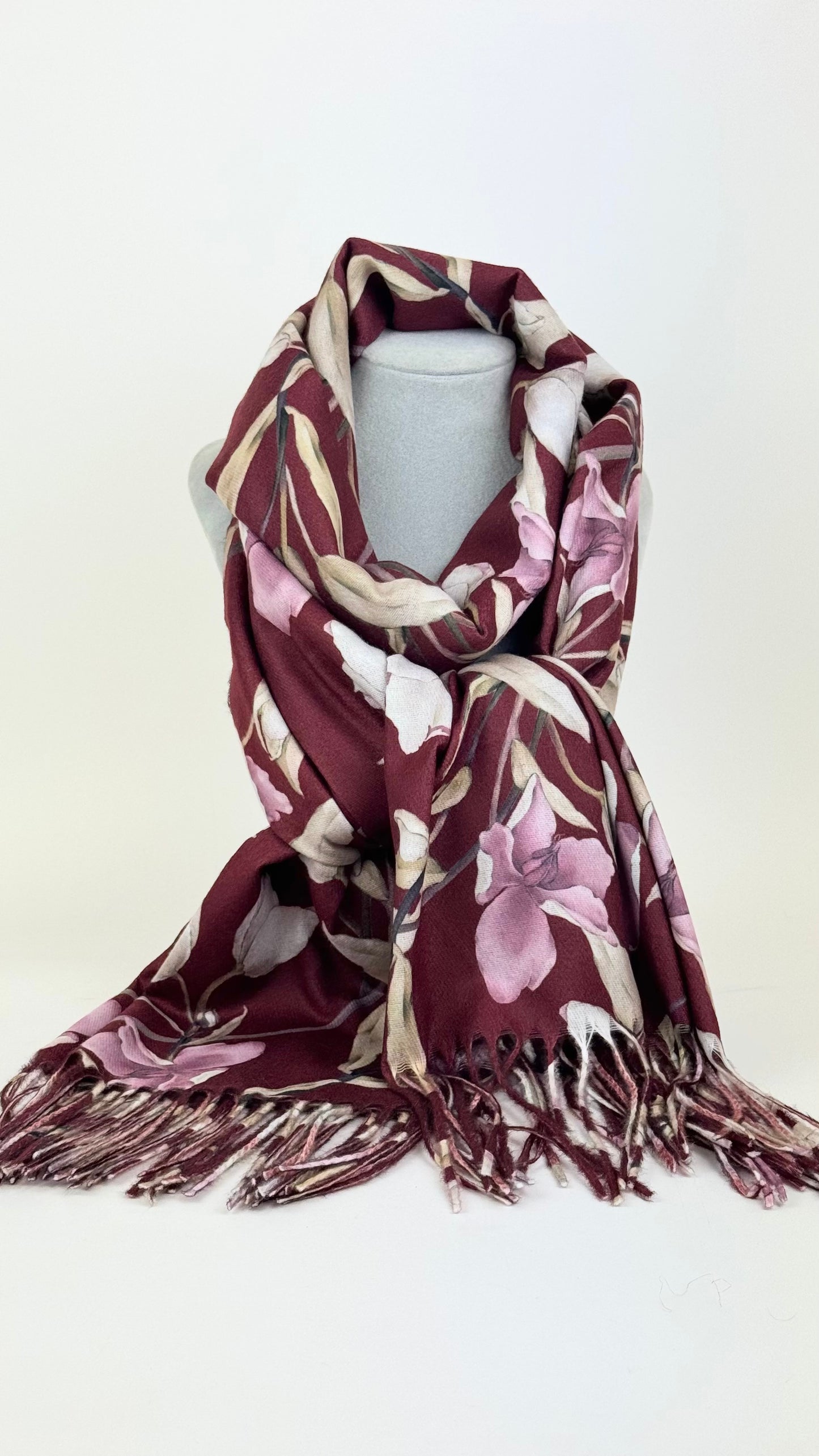 Écharpe fundo bordeaux desenhos florais