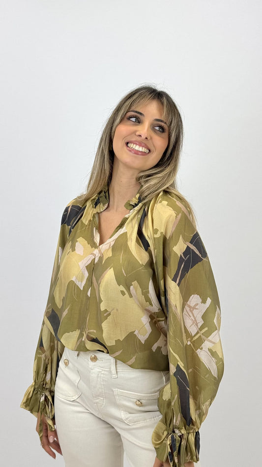 Blusa estampado abstrato tom verde-pistachio