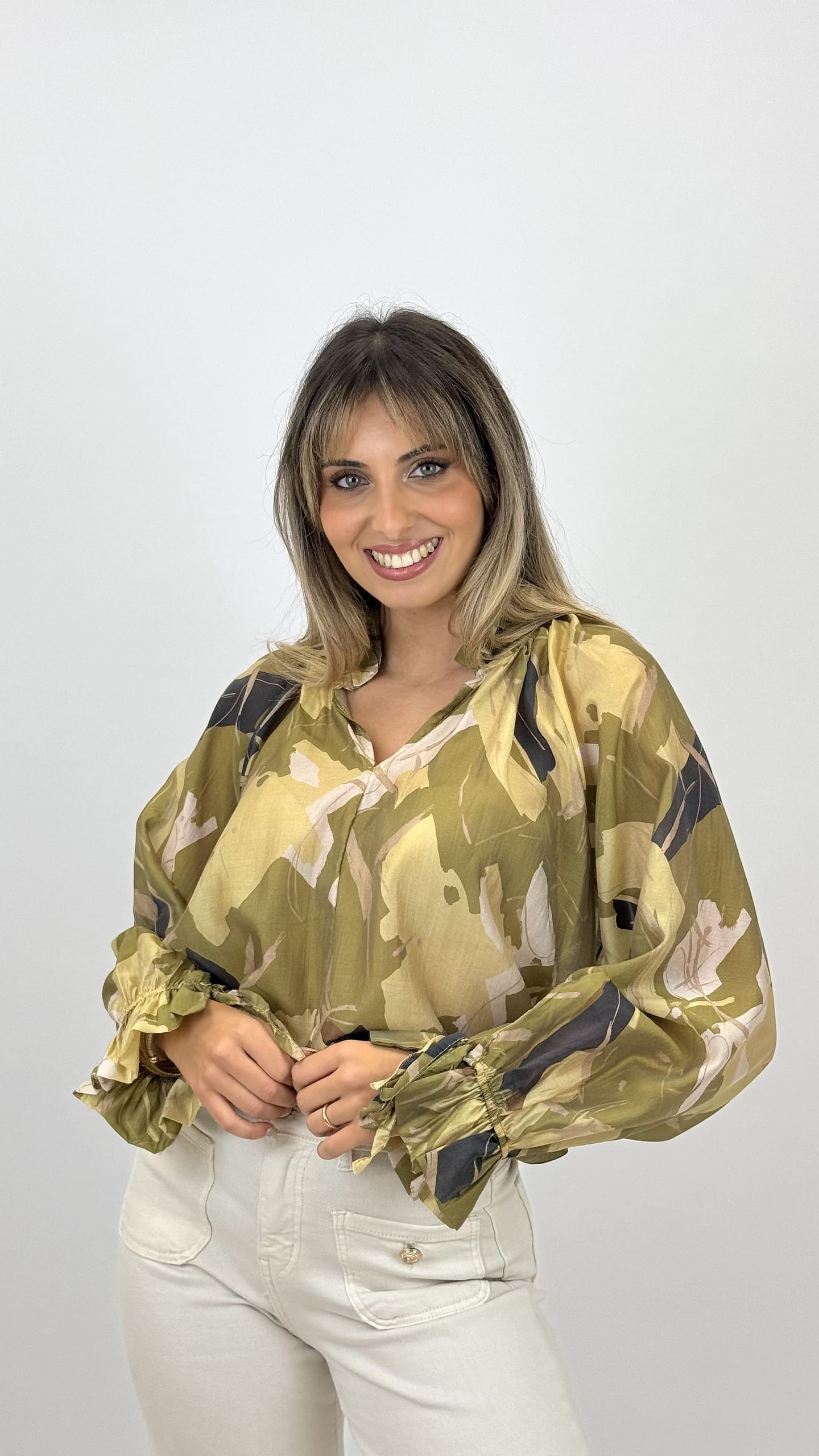 Blusa estampado abstrato tom verde-pistachio