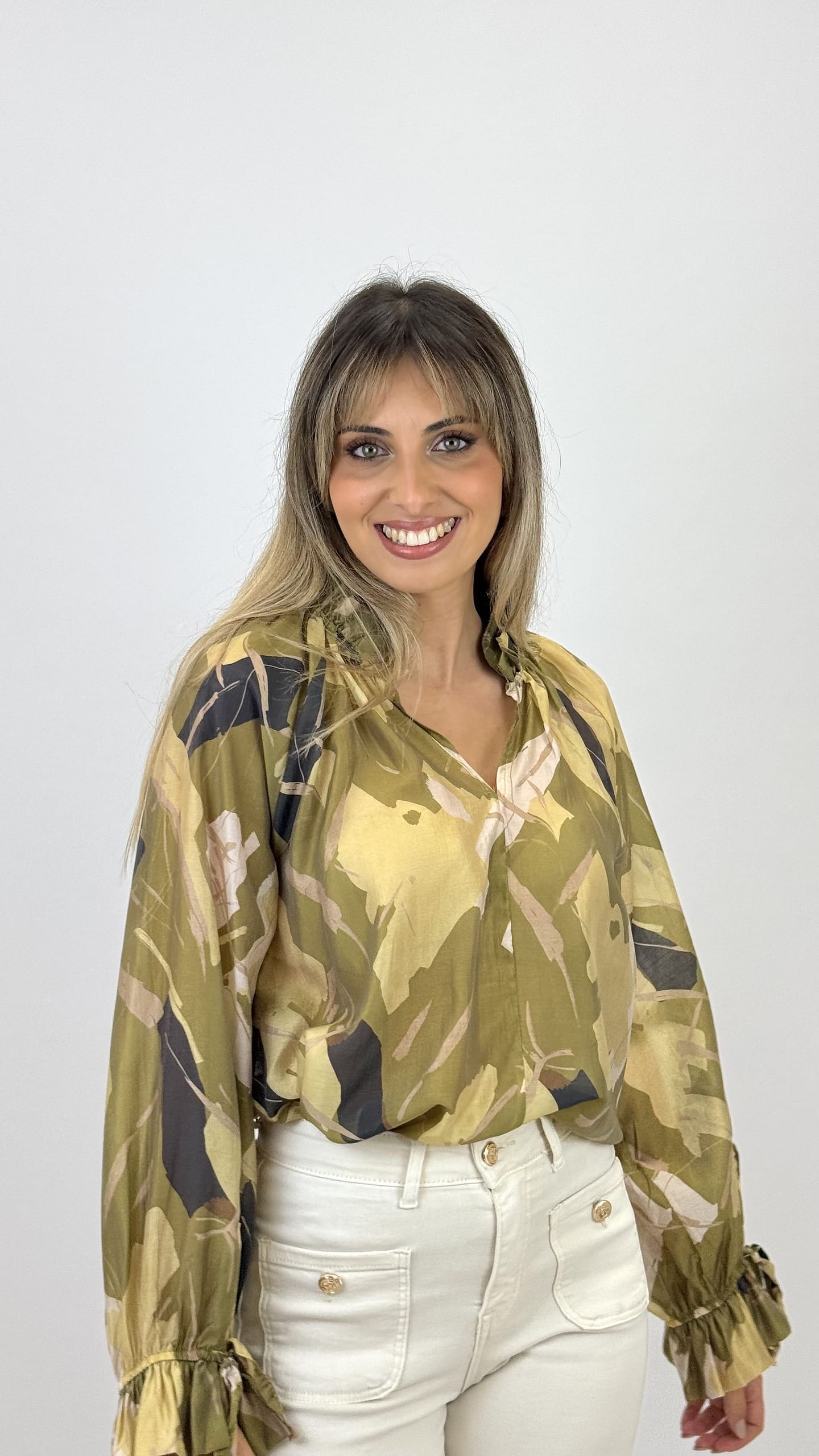 Blusa estampado abstrato tom verde-pistachio