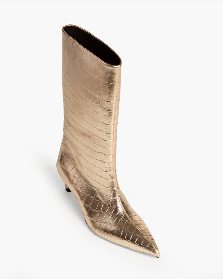 Bota tacão stilleto meio-cano dourado