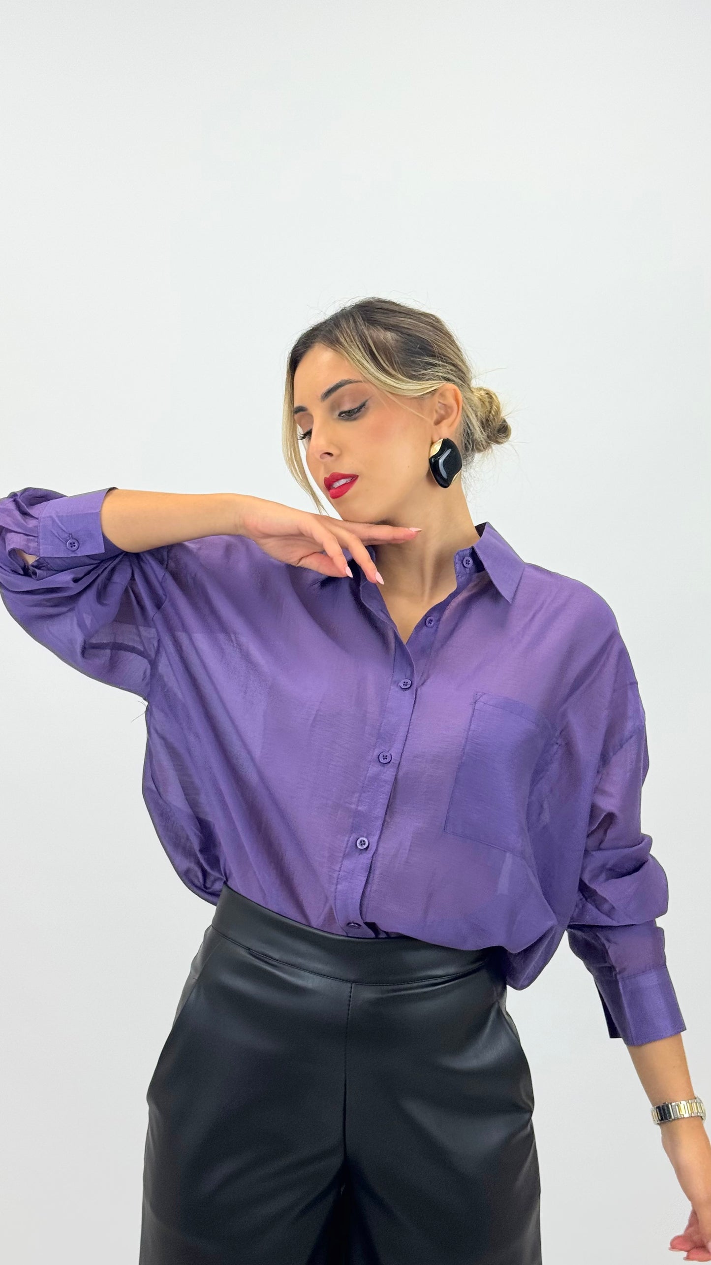 Blusa em tecido fluído roxo