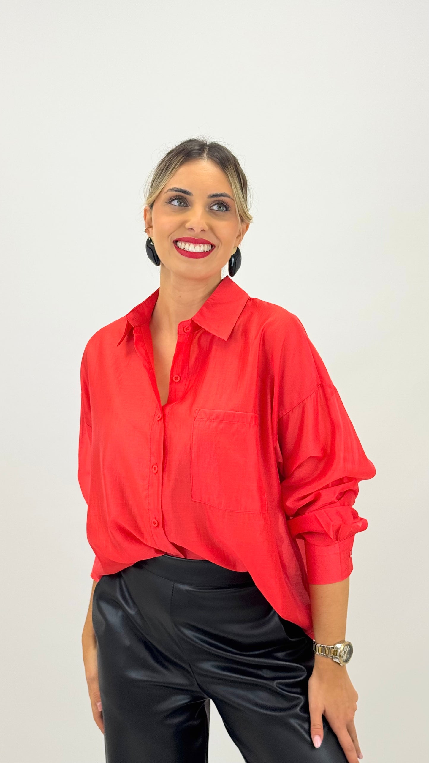 Blusa em tecido fluído vermelho-vivo