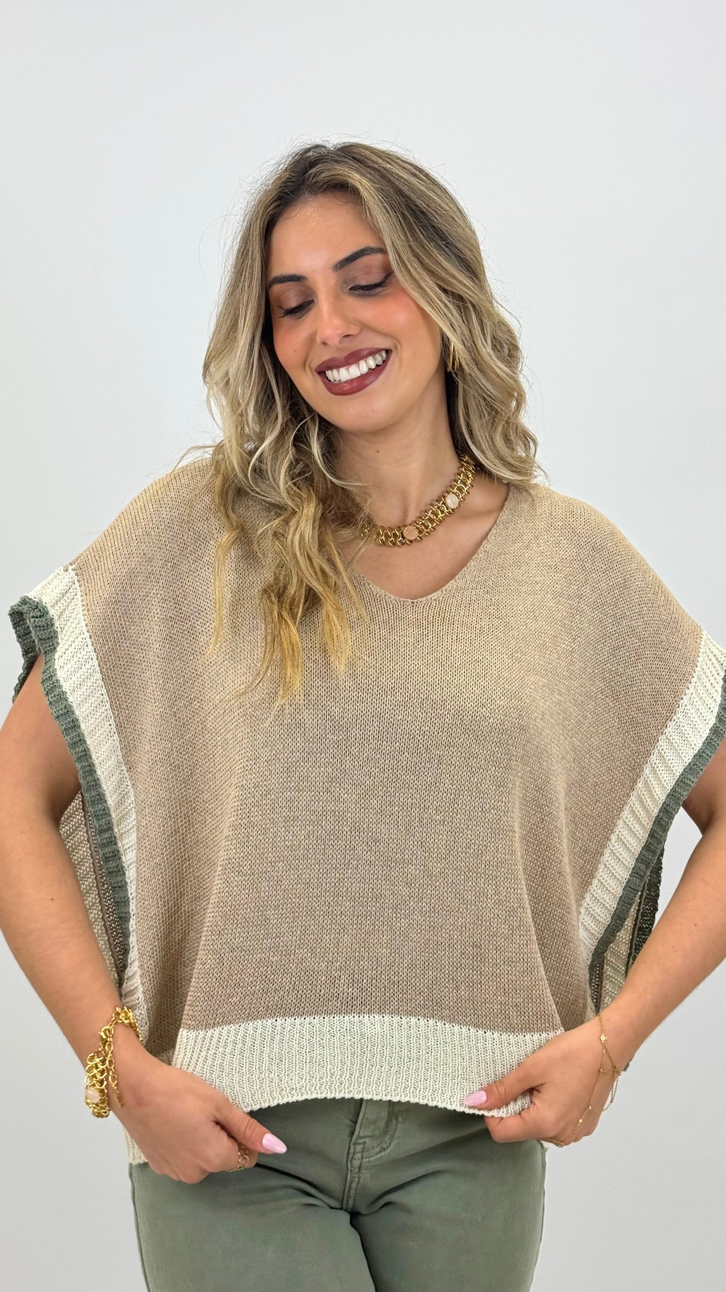 Camisola/colete malha taupe com bege e verde