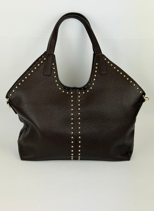 Carteira/saco eco-pele castanha com tachas douradas