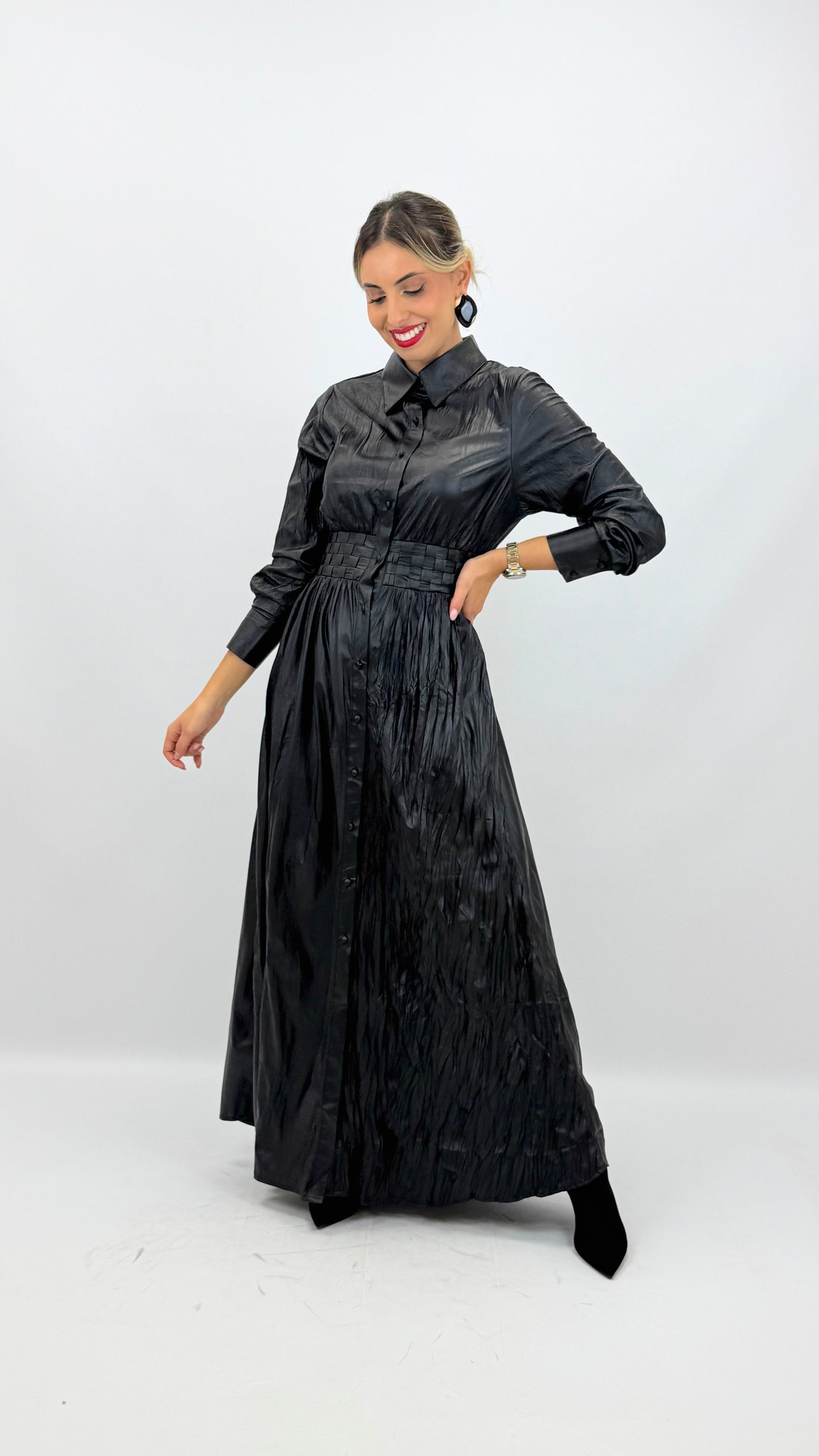 Vestido comprido eco-pele drapeado preto