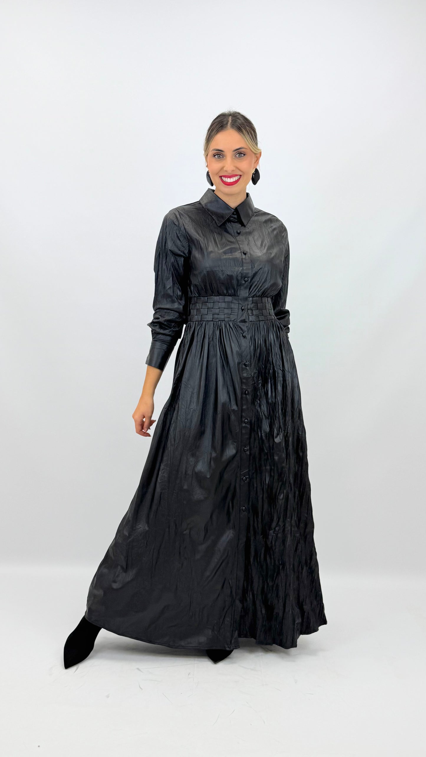 Vestido comprido eco-pele drapeado preto