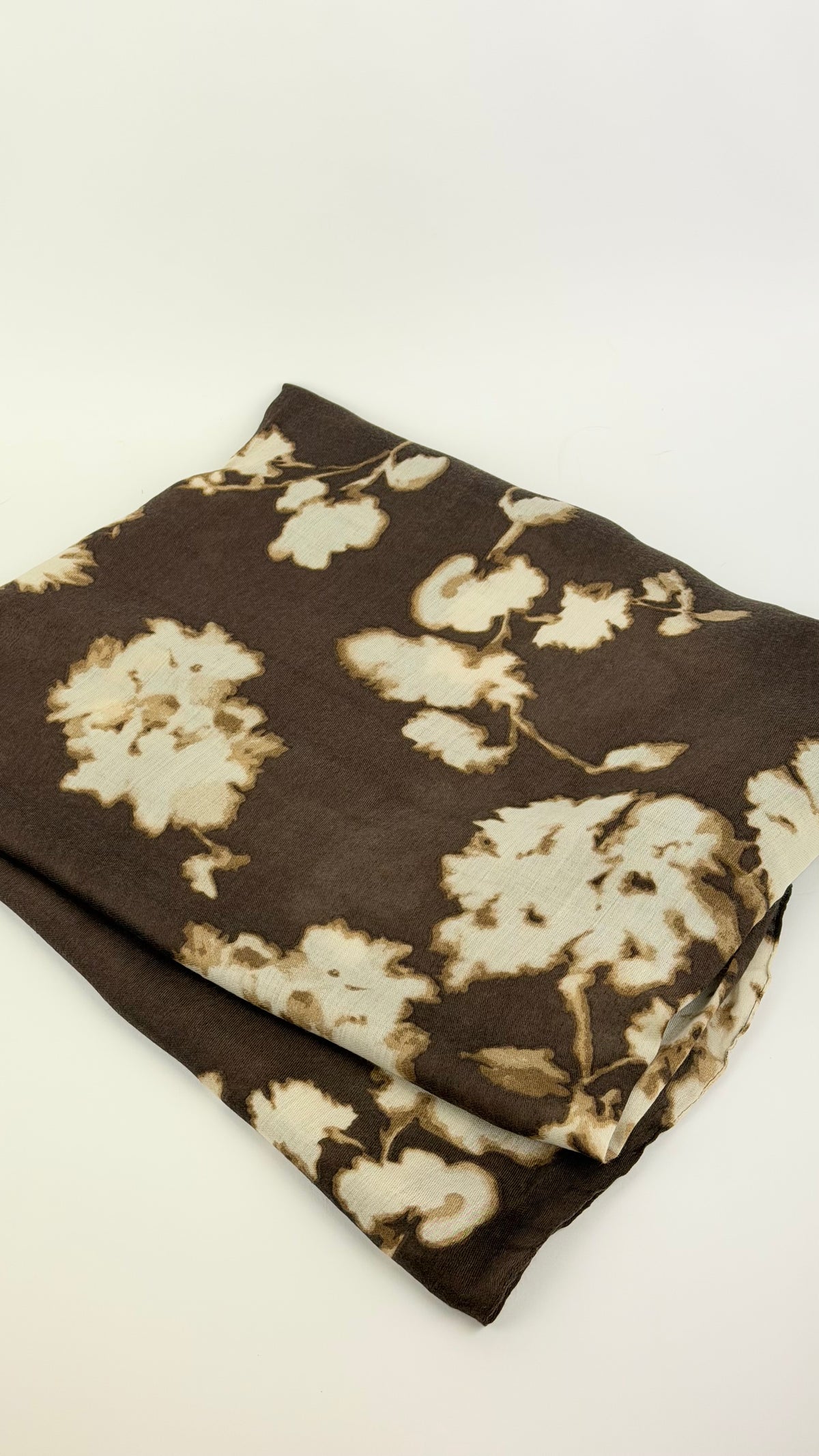 Écharpe estampado floral abstrato castanho e pérola