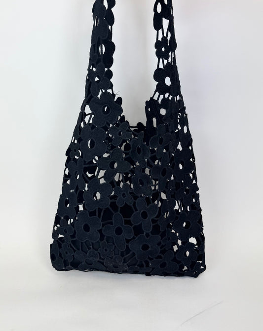 Carteira pequena croché floral preto
