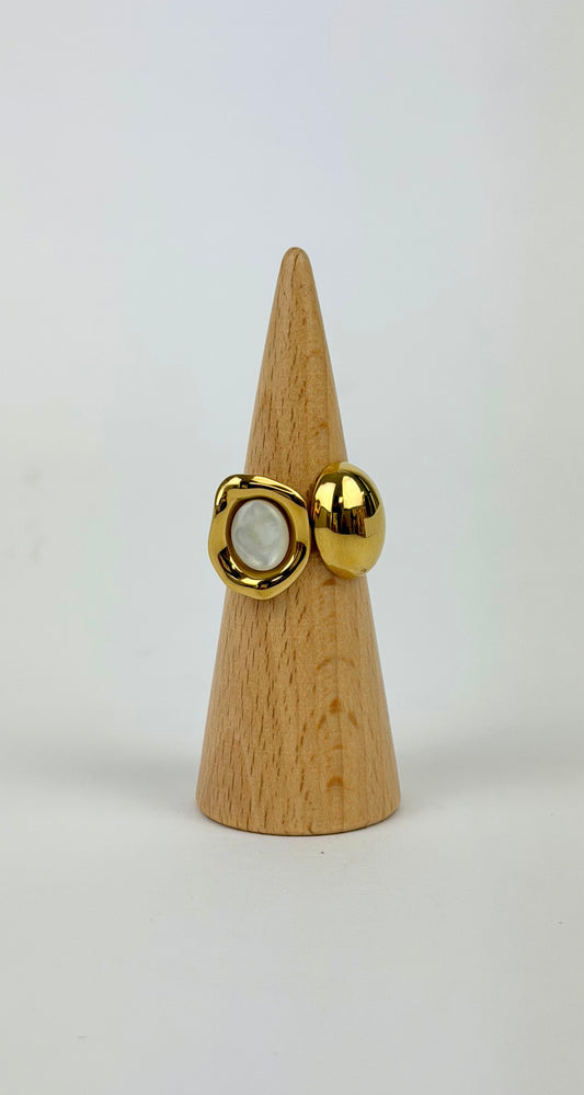 Anel aço dourado ajustável com pedra pérola
