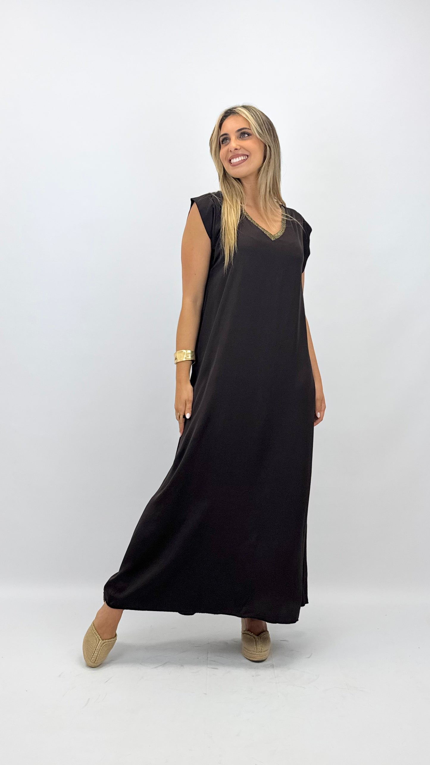 Vestido acetinado castanho