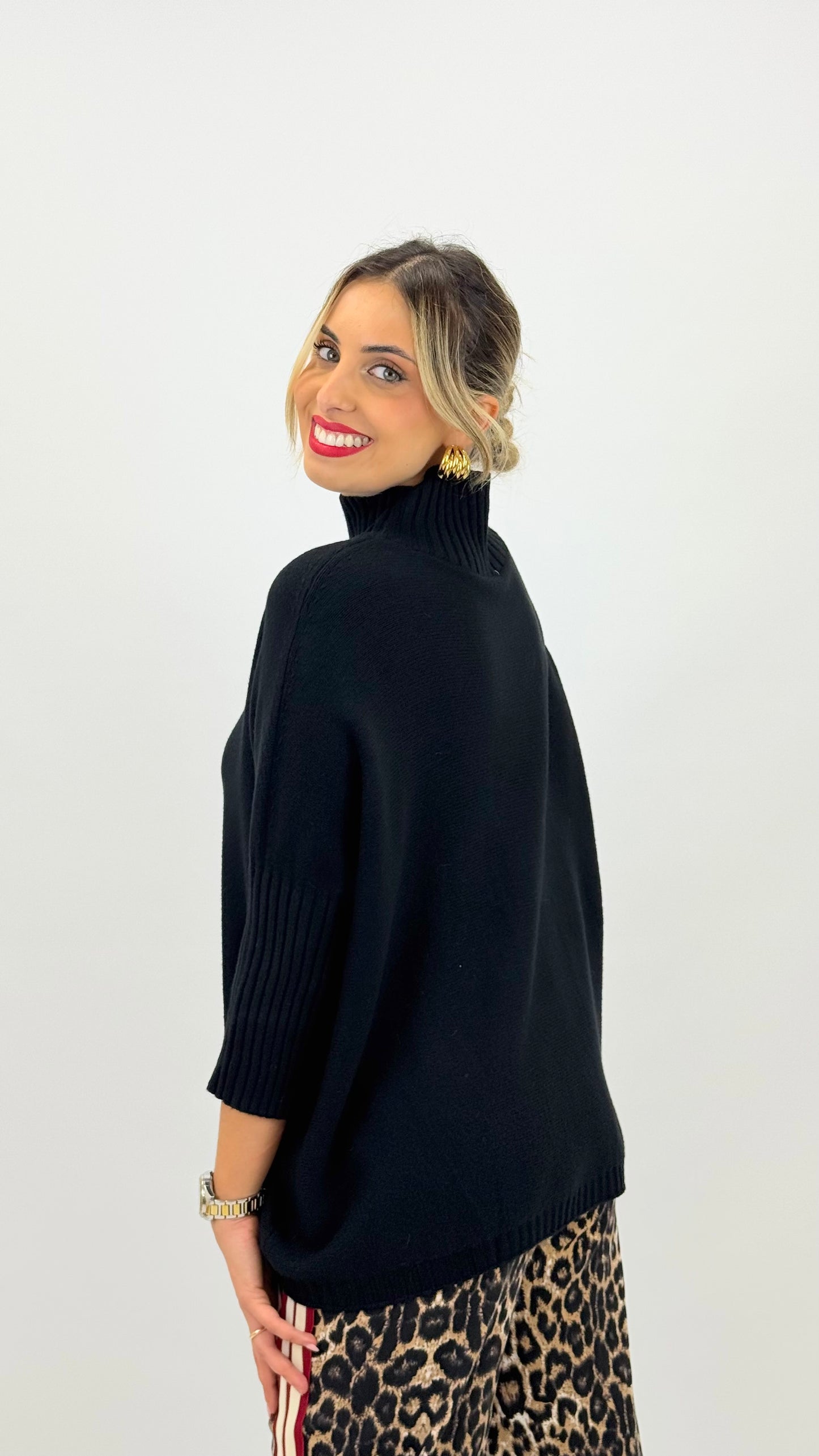 Camisola malha meia-gola preta