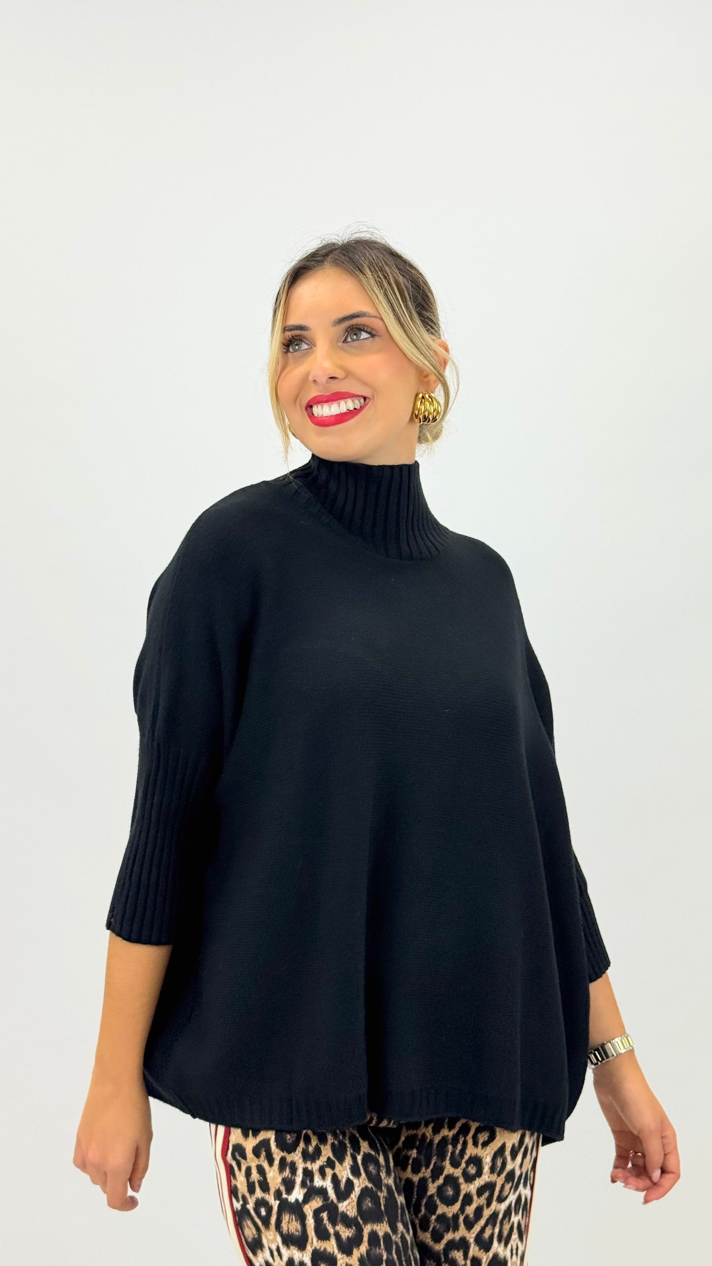 Camisola malha meia-gola preta