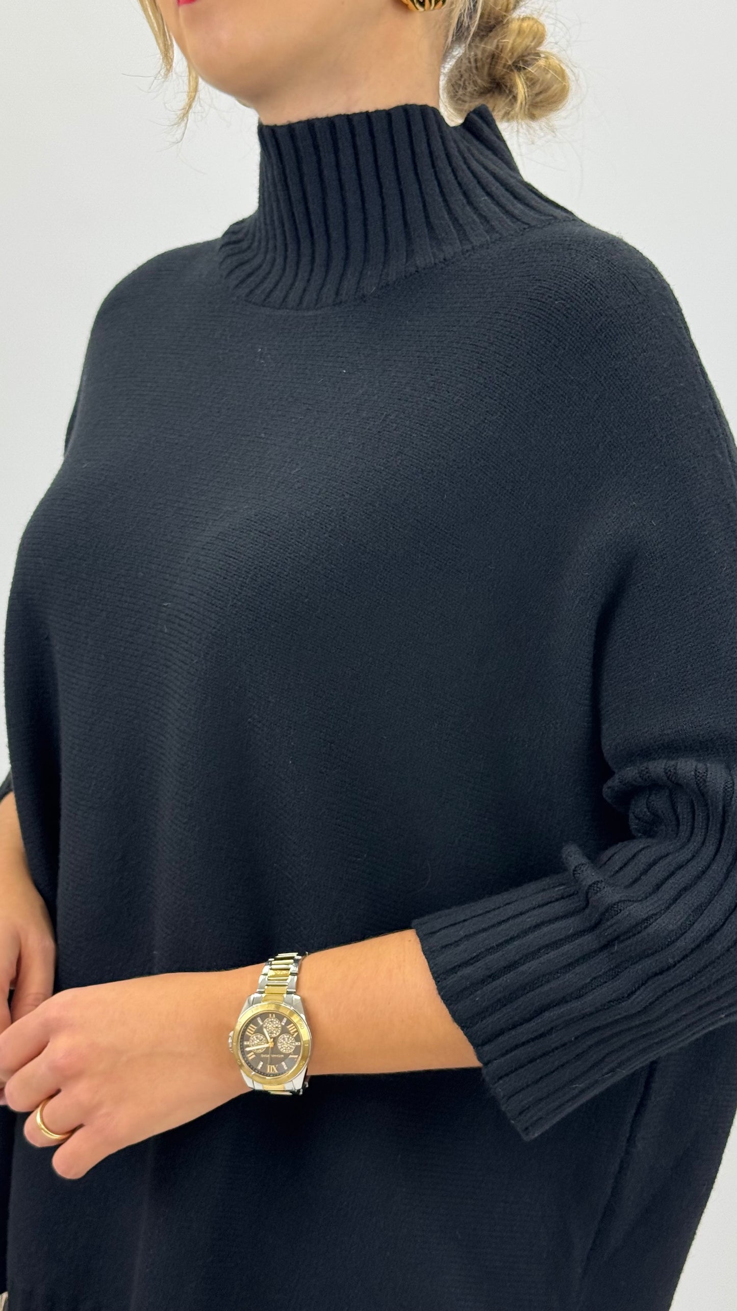 Camisola malha meia-gola preta