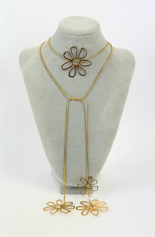 Colar aço flor ajustavel dourada