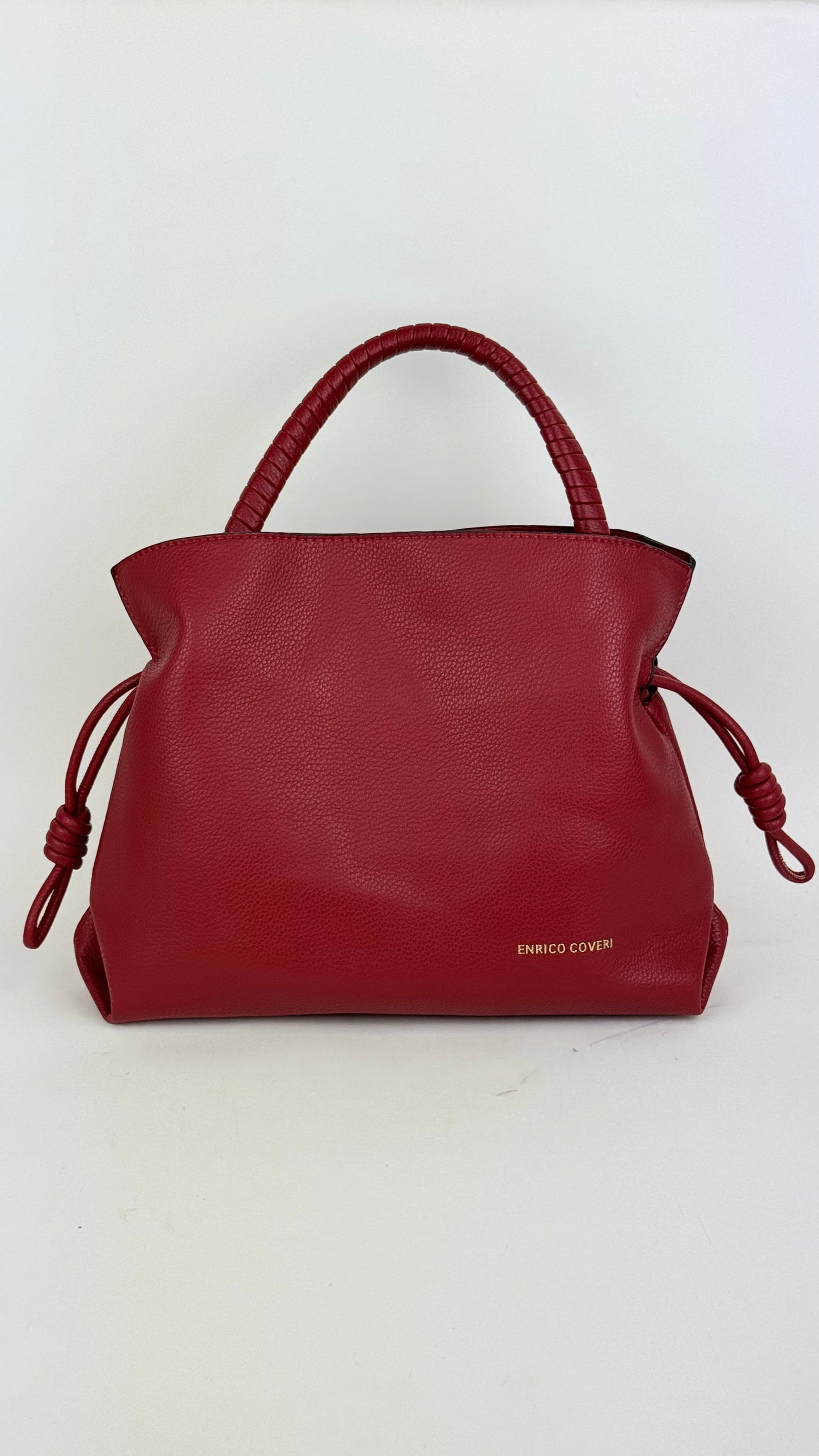 Carteira vermelha com alça entrelaçada