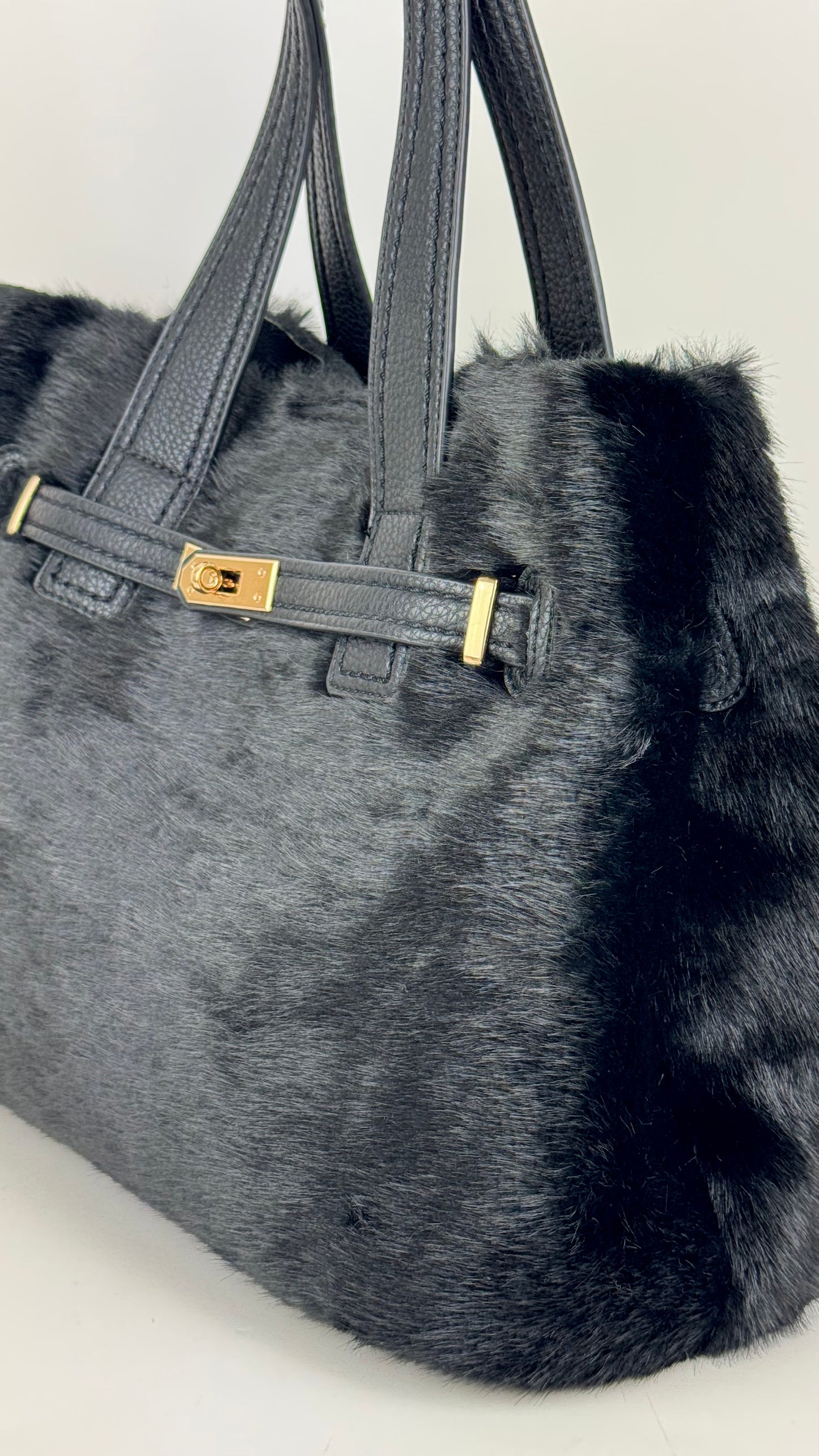 Carteira pelinho preta