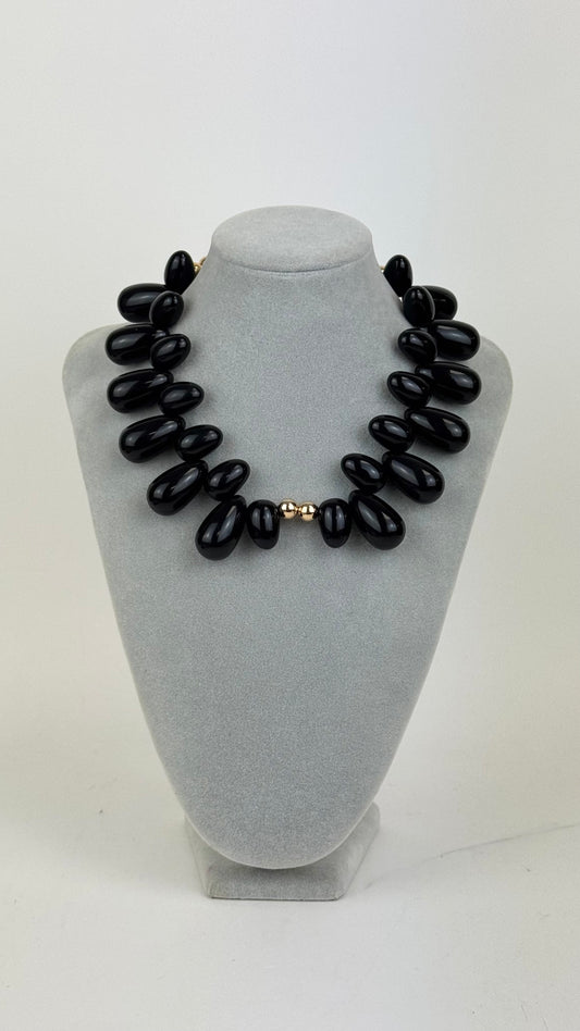 Colar peças acrílico preto