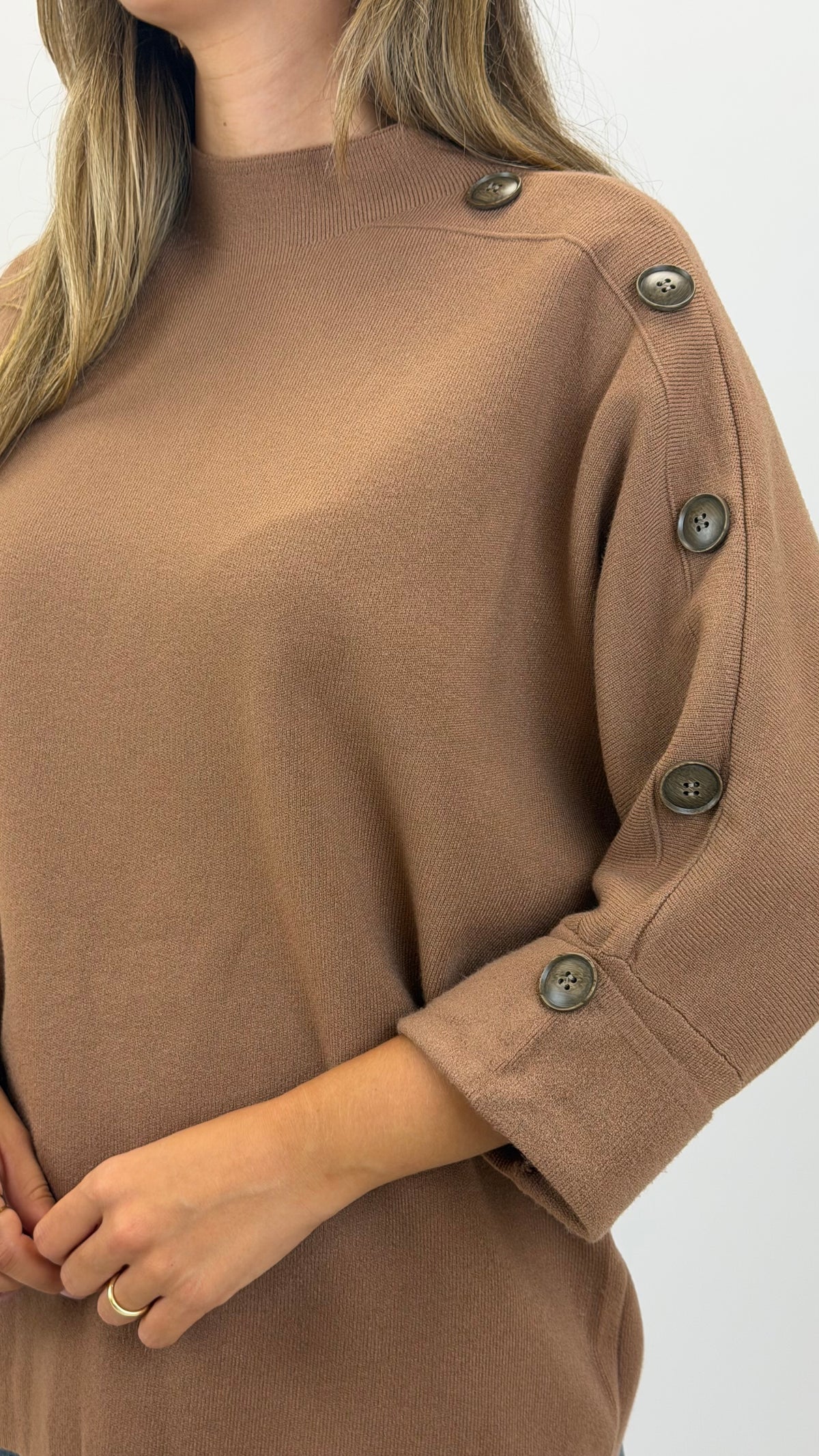 Camisola malha manga 3/4 com botões camel