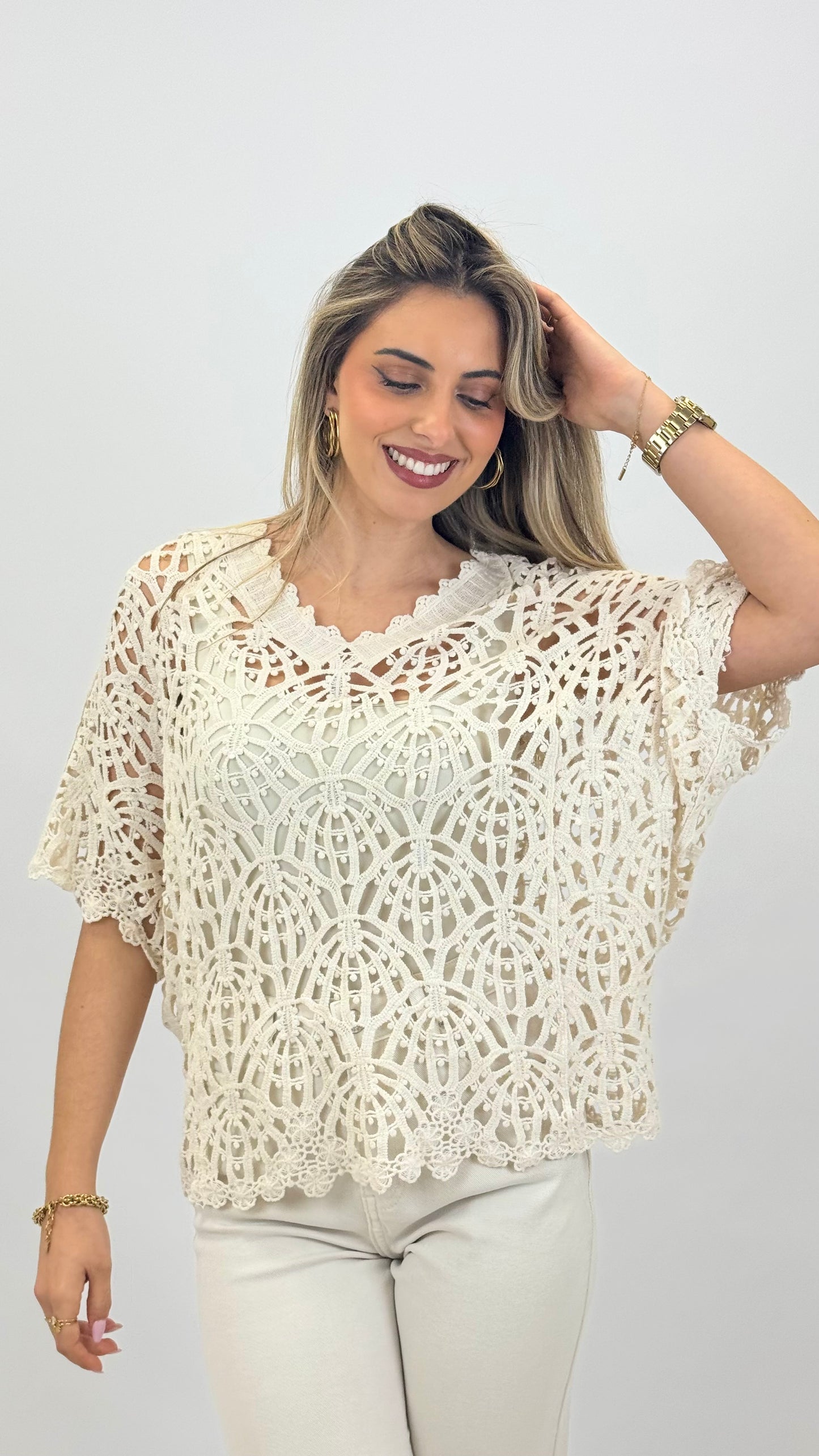 Blusa em croché creme