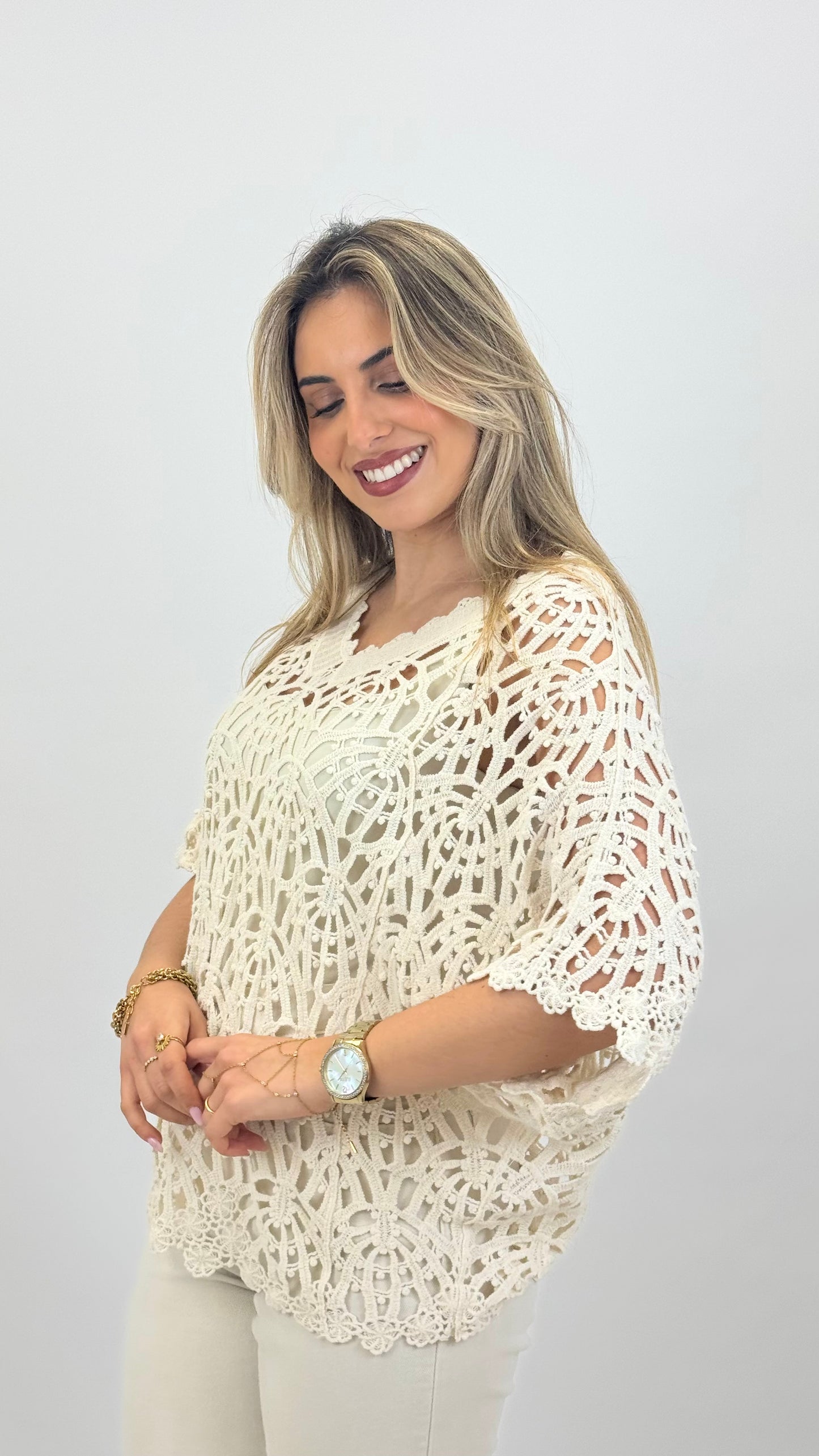 Blusa em croché creme
