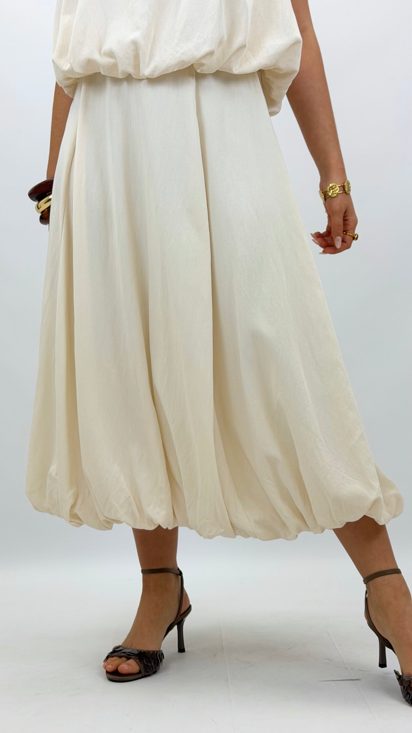 Conjunto top e saia abalonada pérola