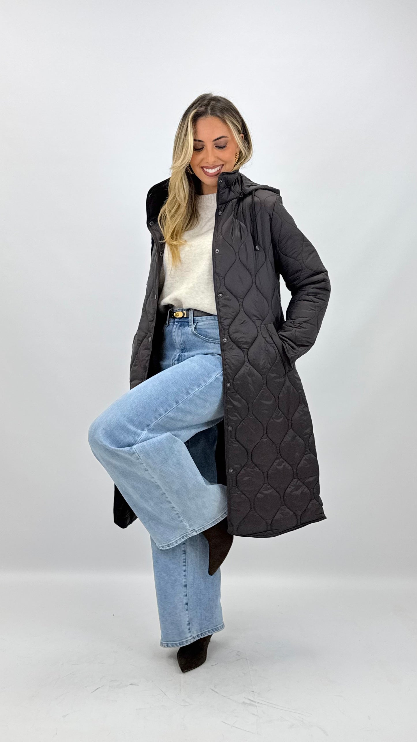 Parka acolchoada com capuz castanho-chocolate