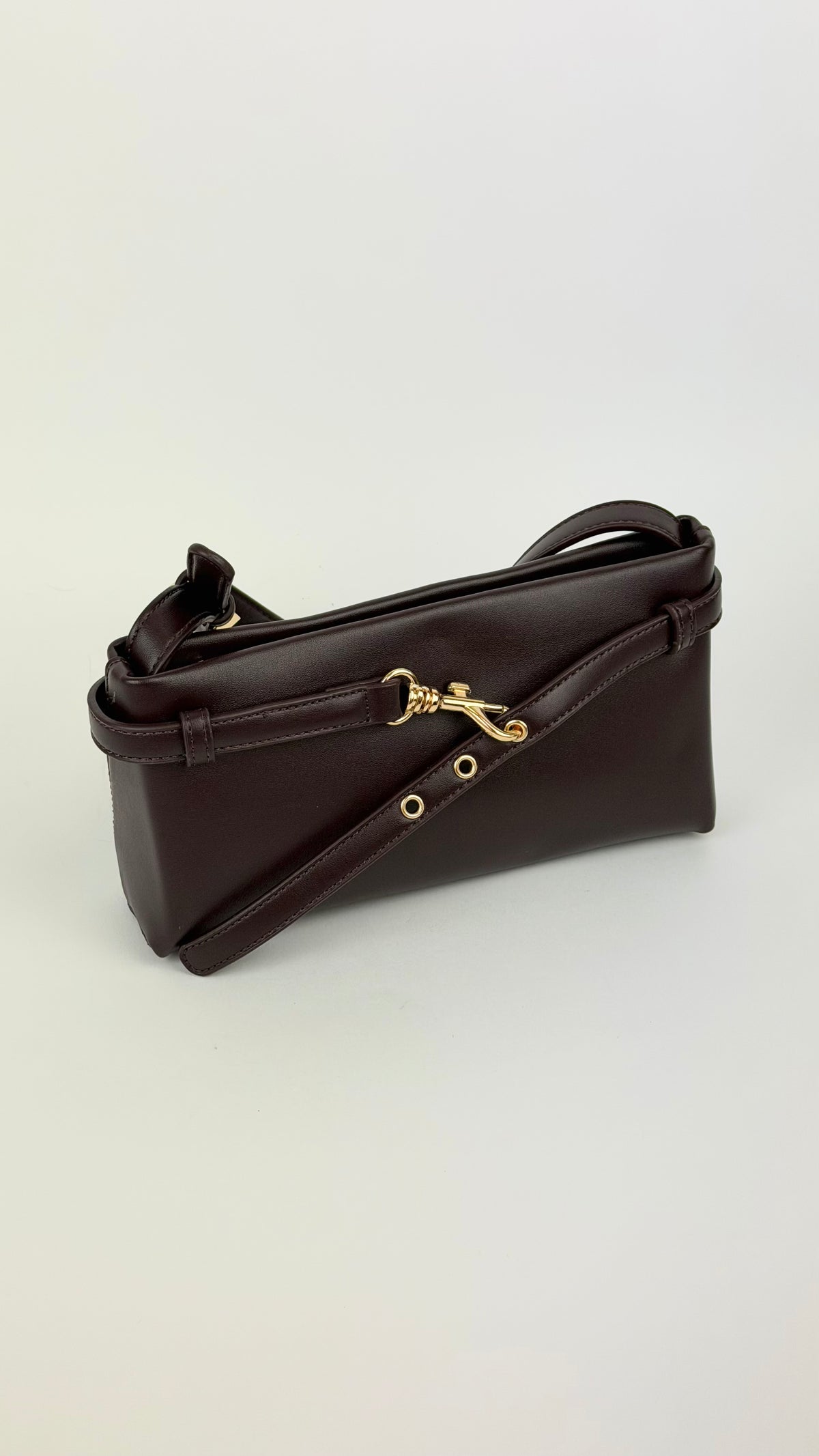 Carteira pequena eco-pele bordeaux escuro com fivela