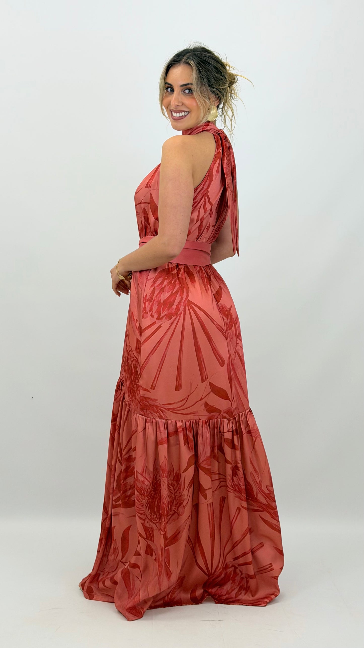 Vestido cerimónia comprido tons telha rosado