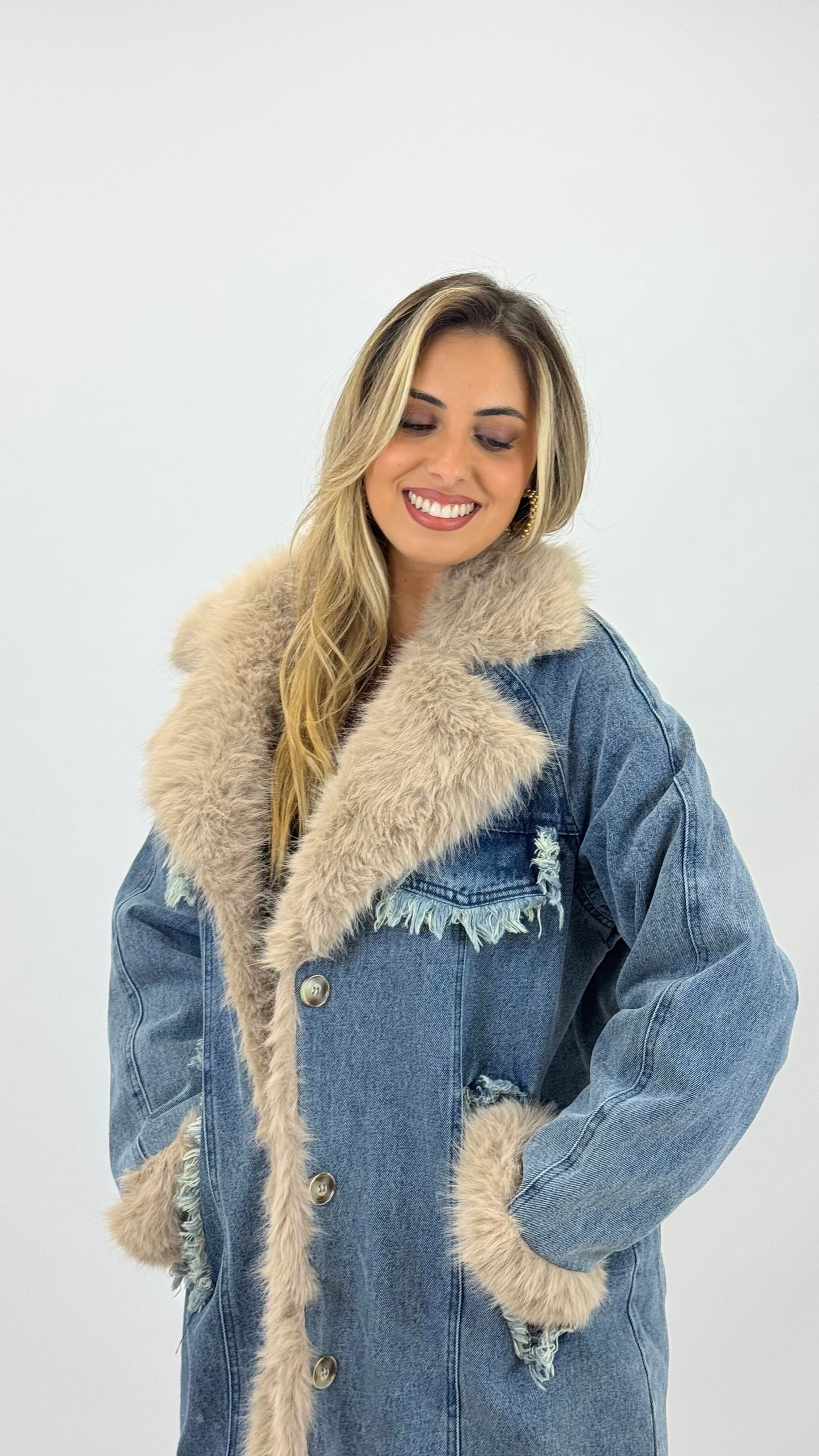 Casaco comprido ganga com pêlo bege