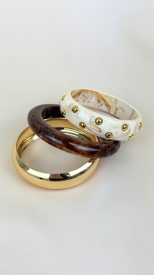 Conjunto pulseiras creme e dourado