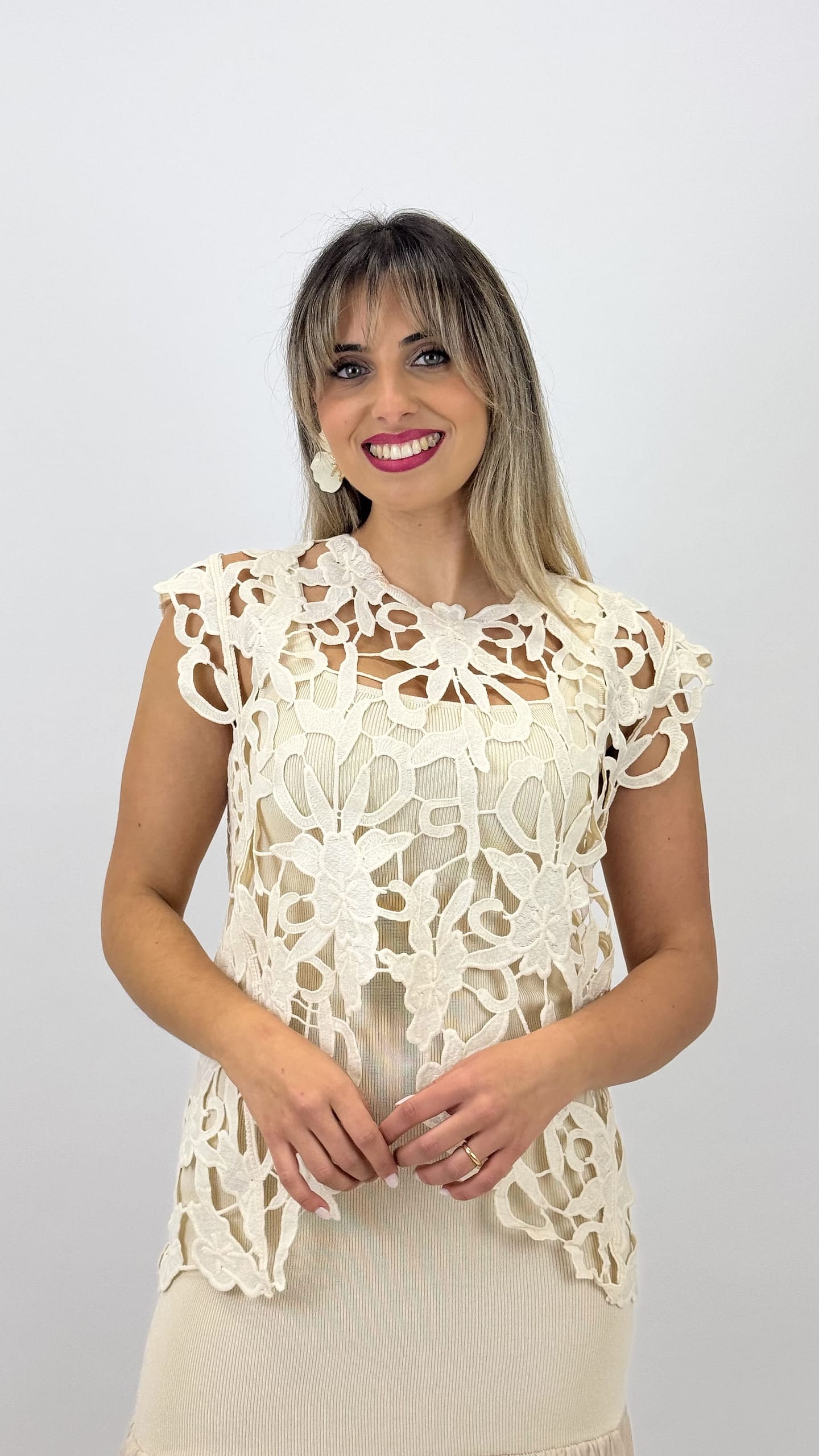 Colete croché floral creme