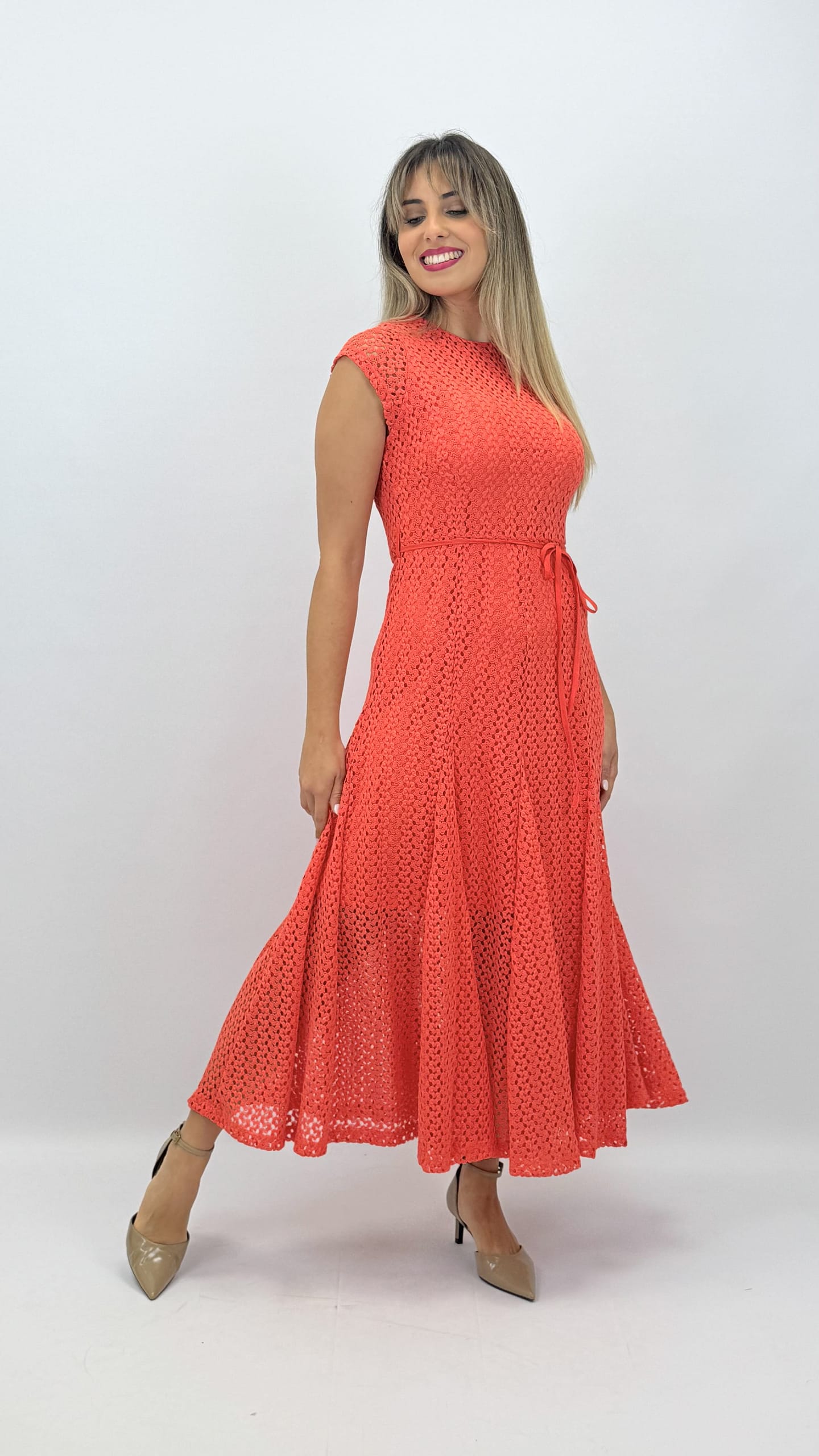 Vestido manga curta modelo sereia laranja