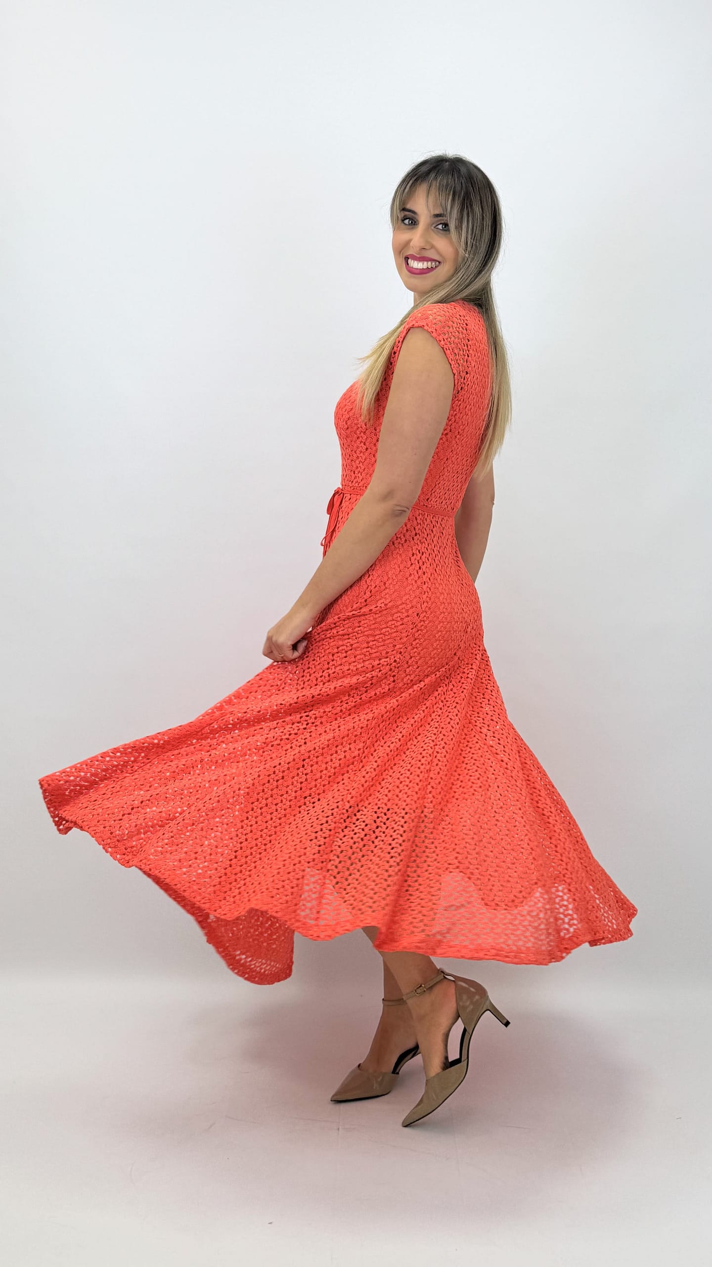Vestido manga curta modelo sereia laranja