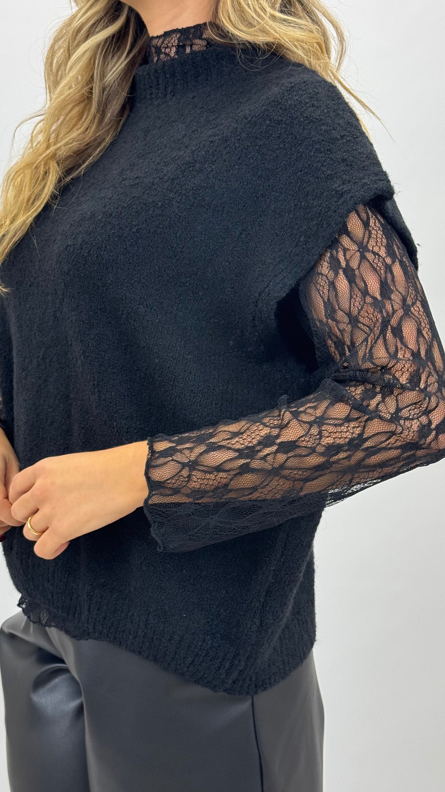 Camisola/colete com manga renda preto
