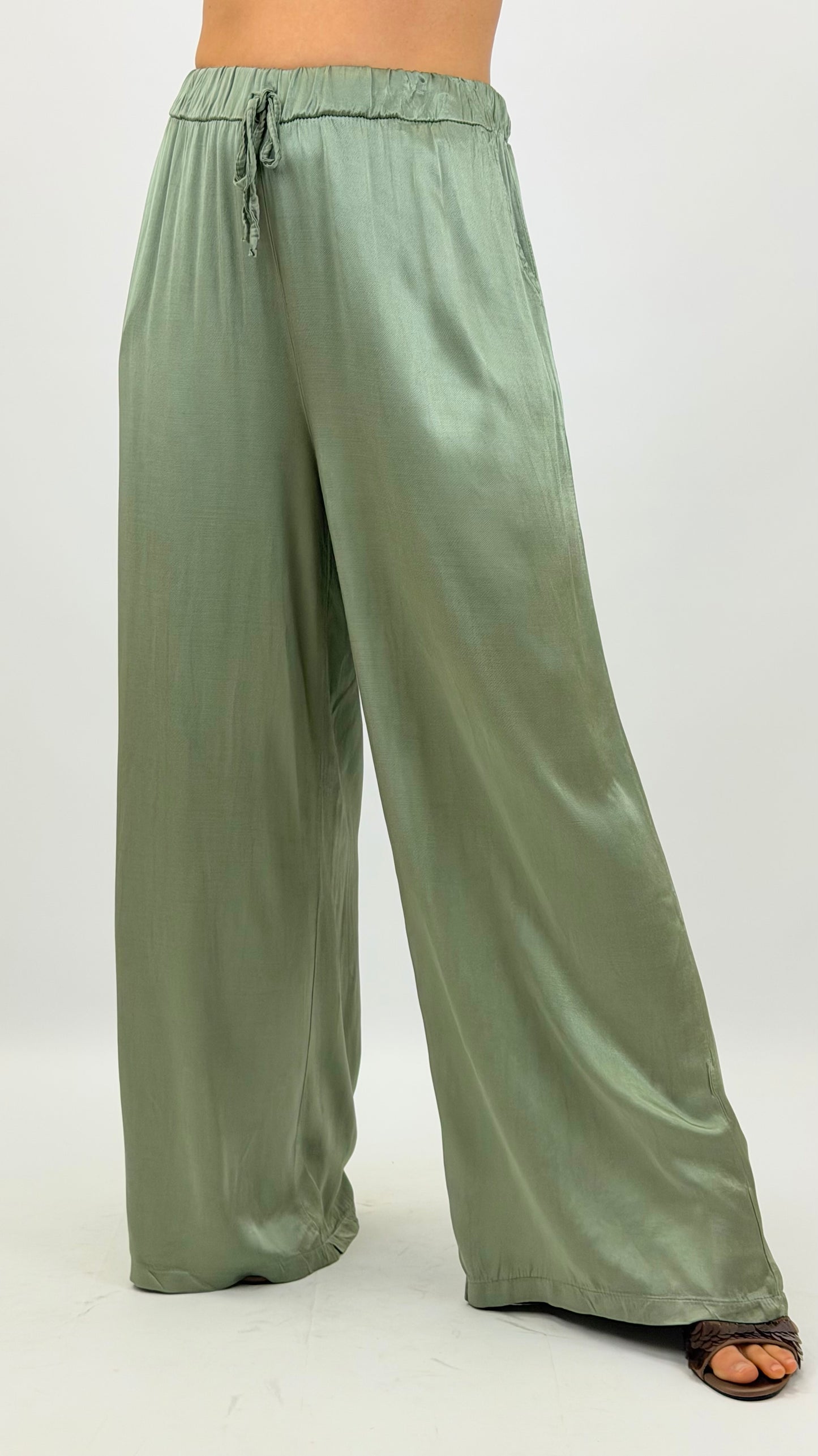 Calça acetinada verde