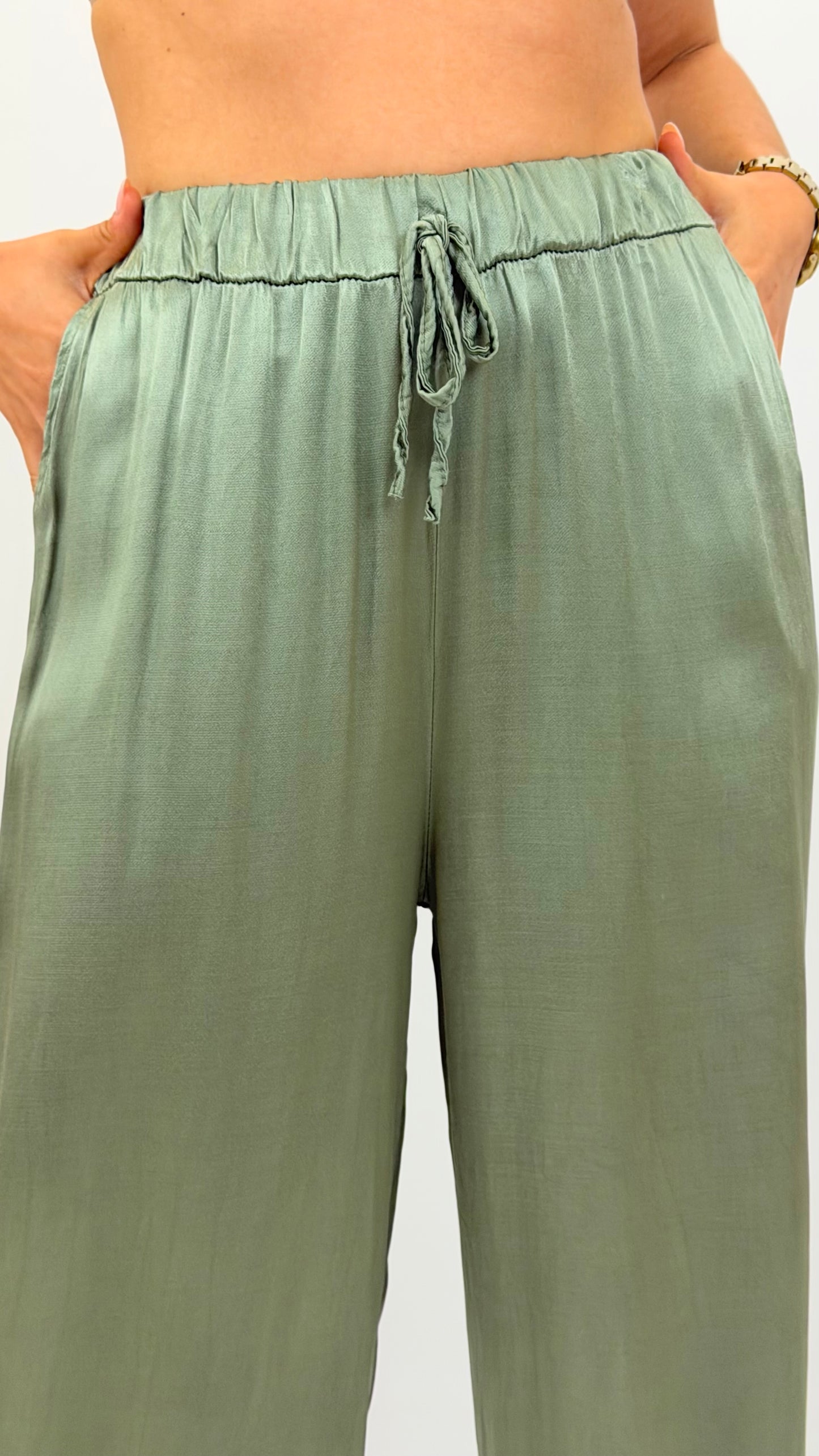 Calça acetinada verde