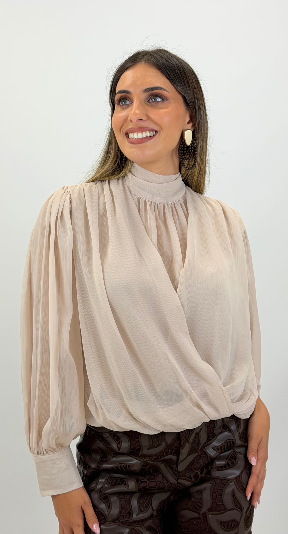 Blusa drapeada bege