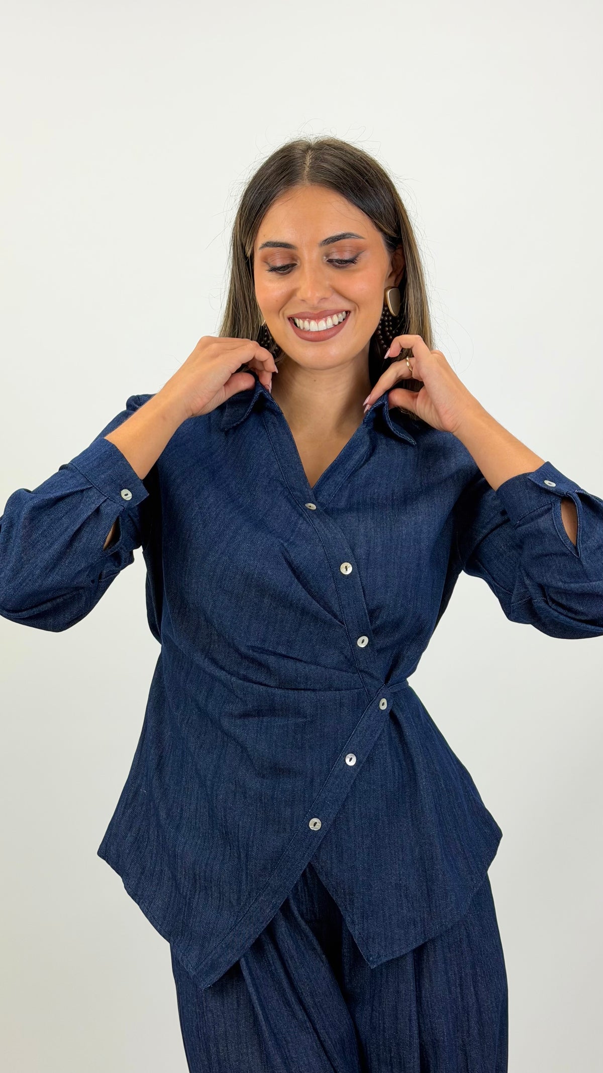Conjunto camisa e calça ganga escura