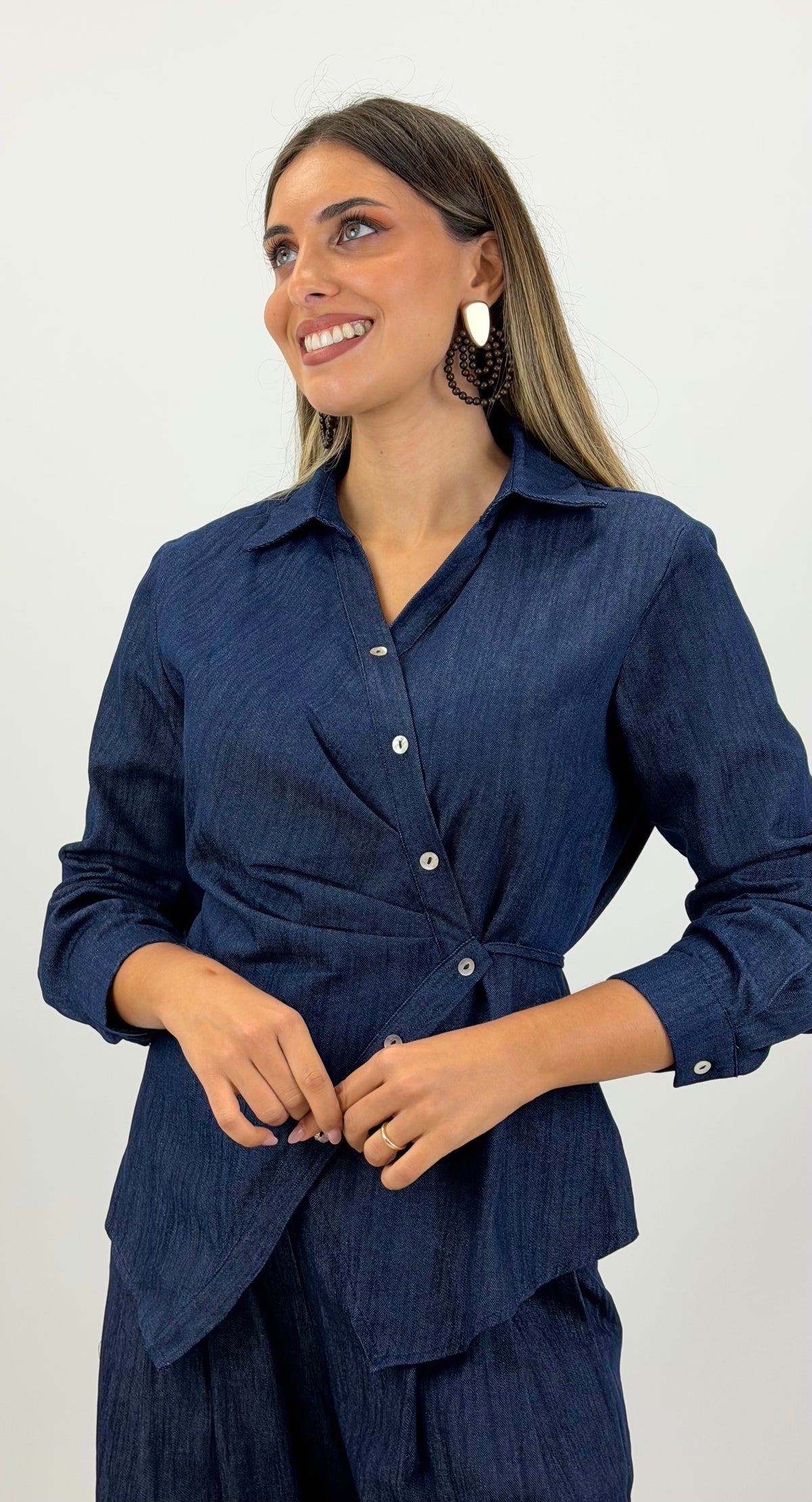 Conjunto camisa e calça ganga escura