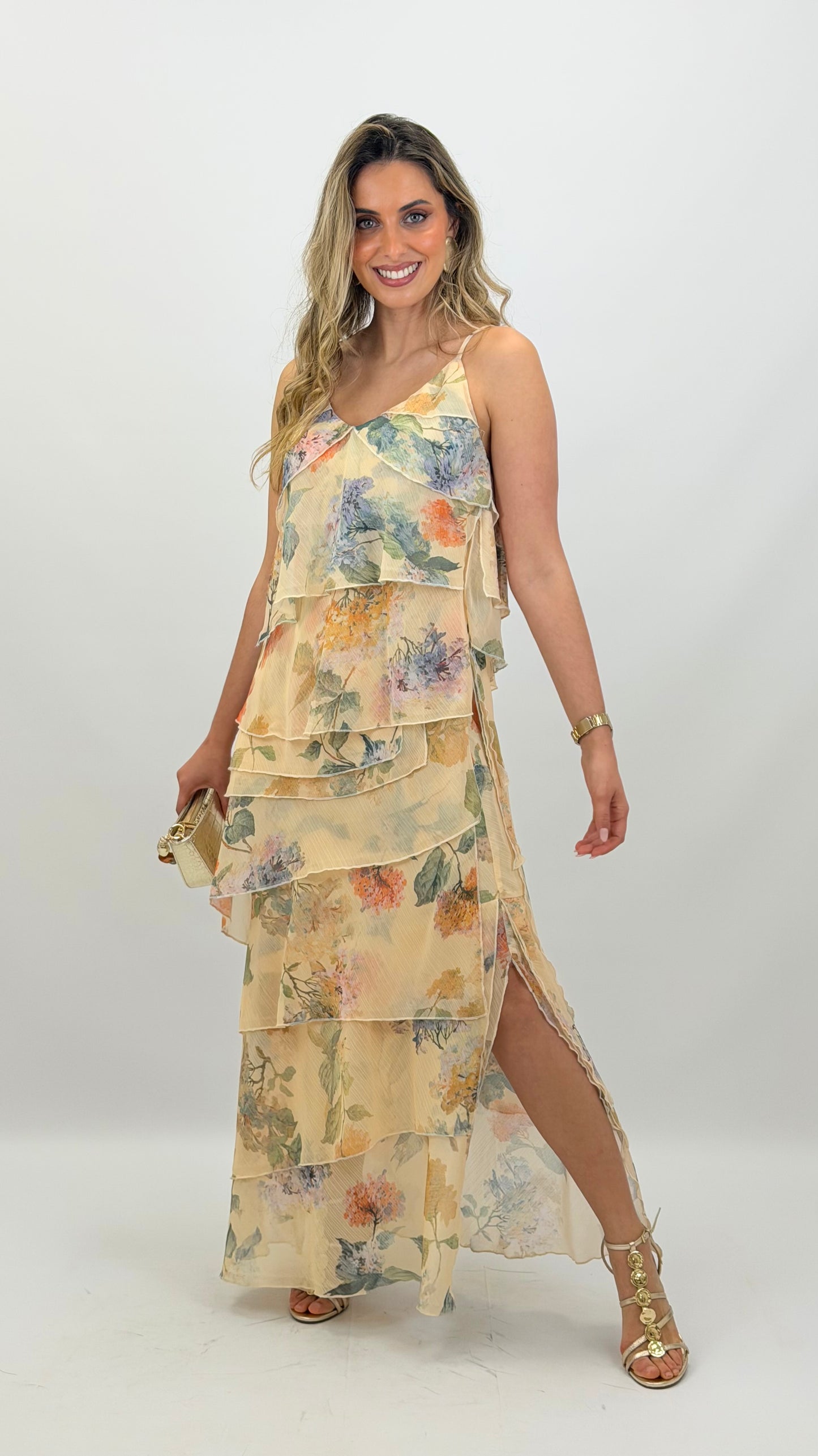 Vestido alças com folhos estampa floral romântica