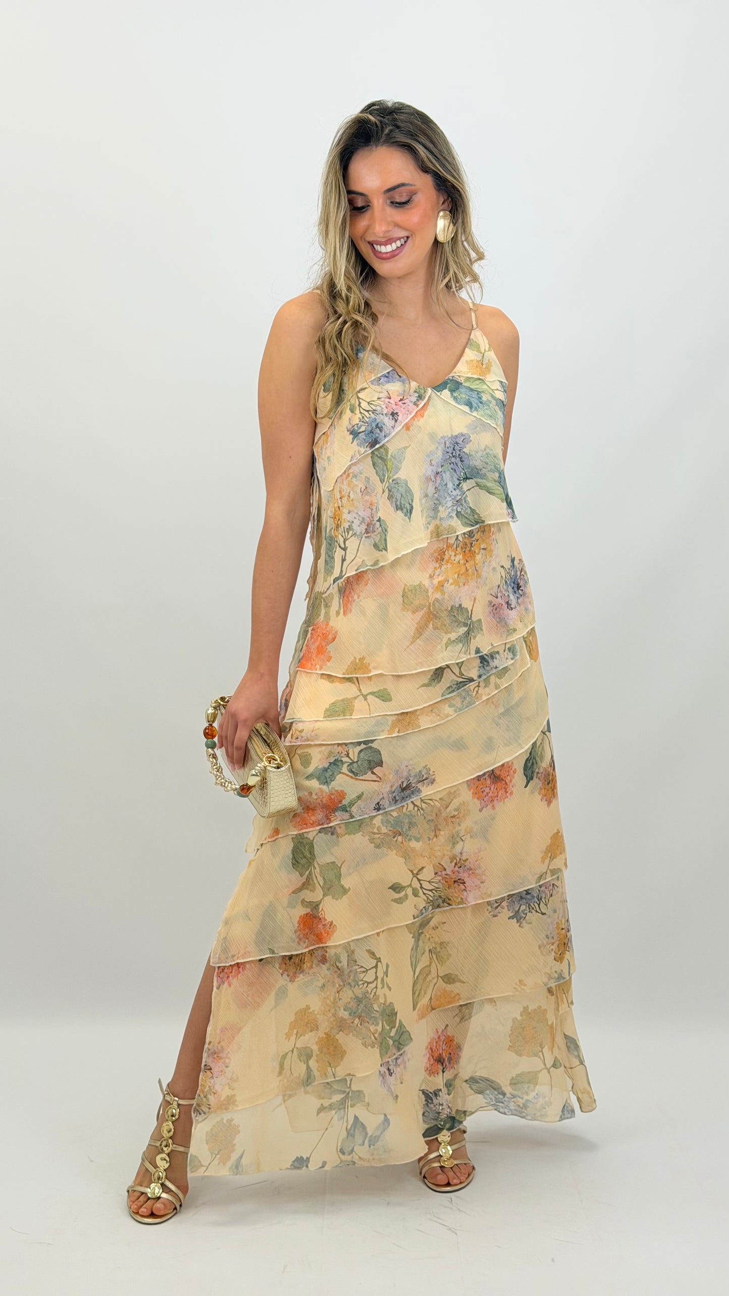 Vestido alças com folhos estampa floral romântica