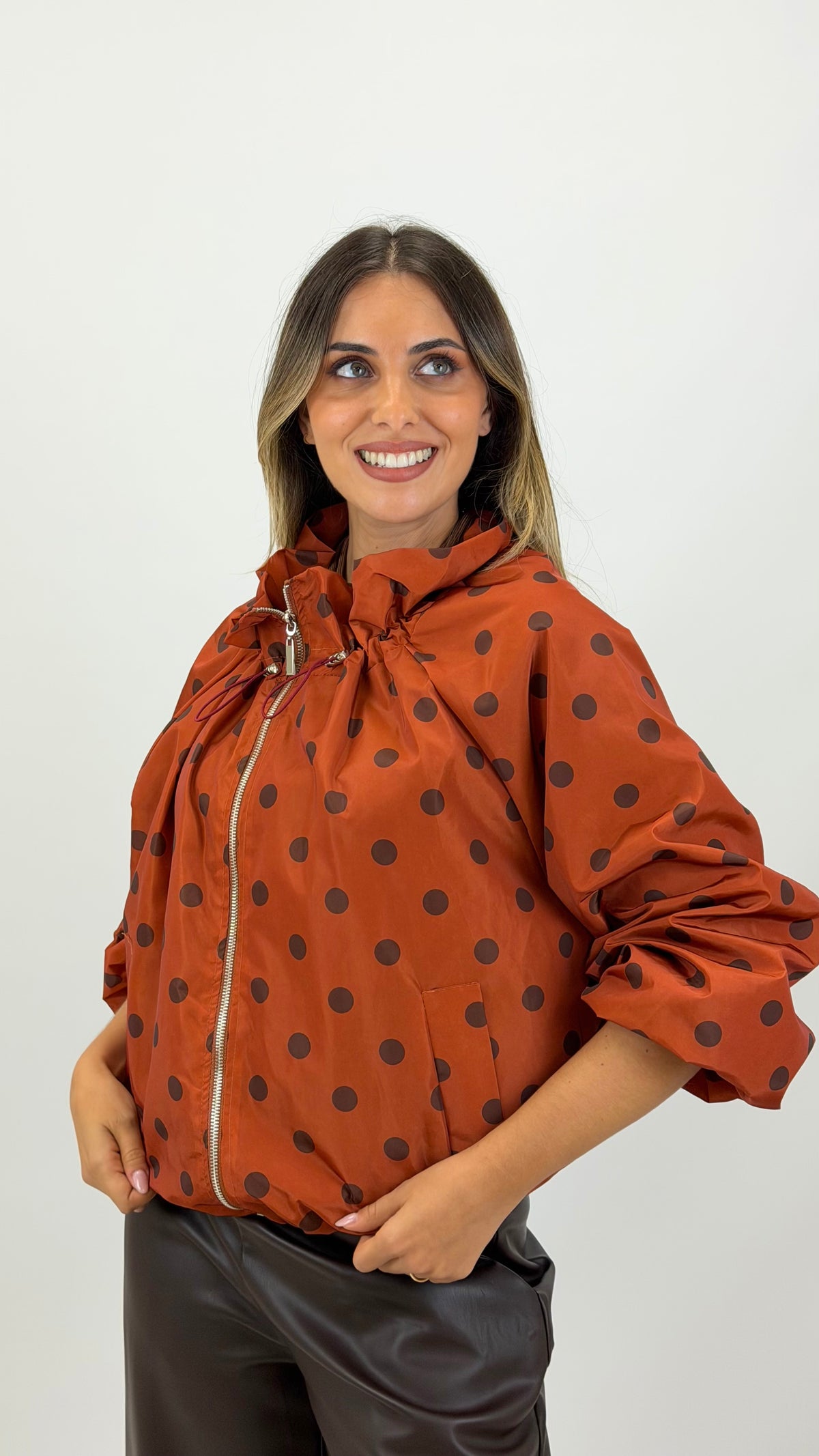 Bomber impermeável abalonado telha com bolas castanho