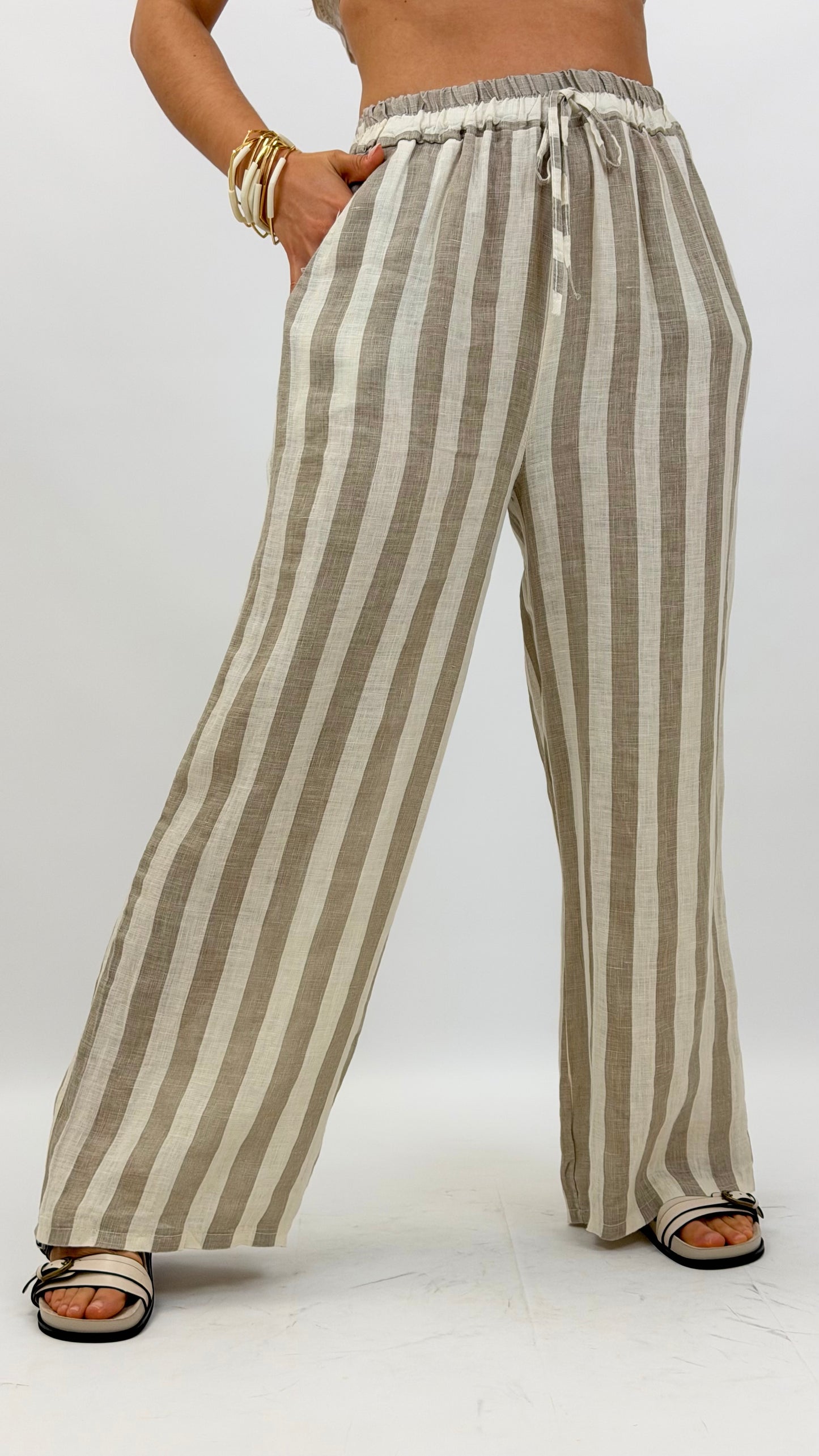 Calça linho risca bege e taupe