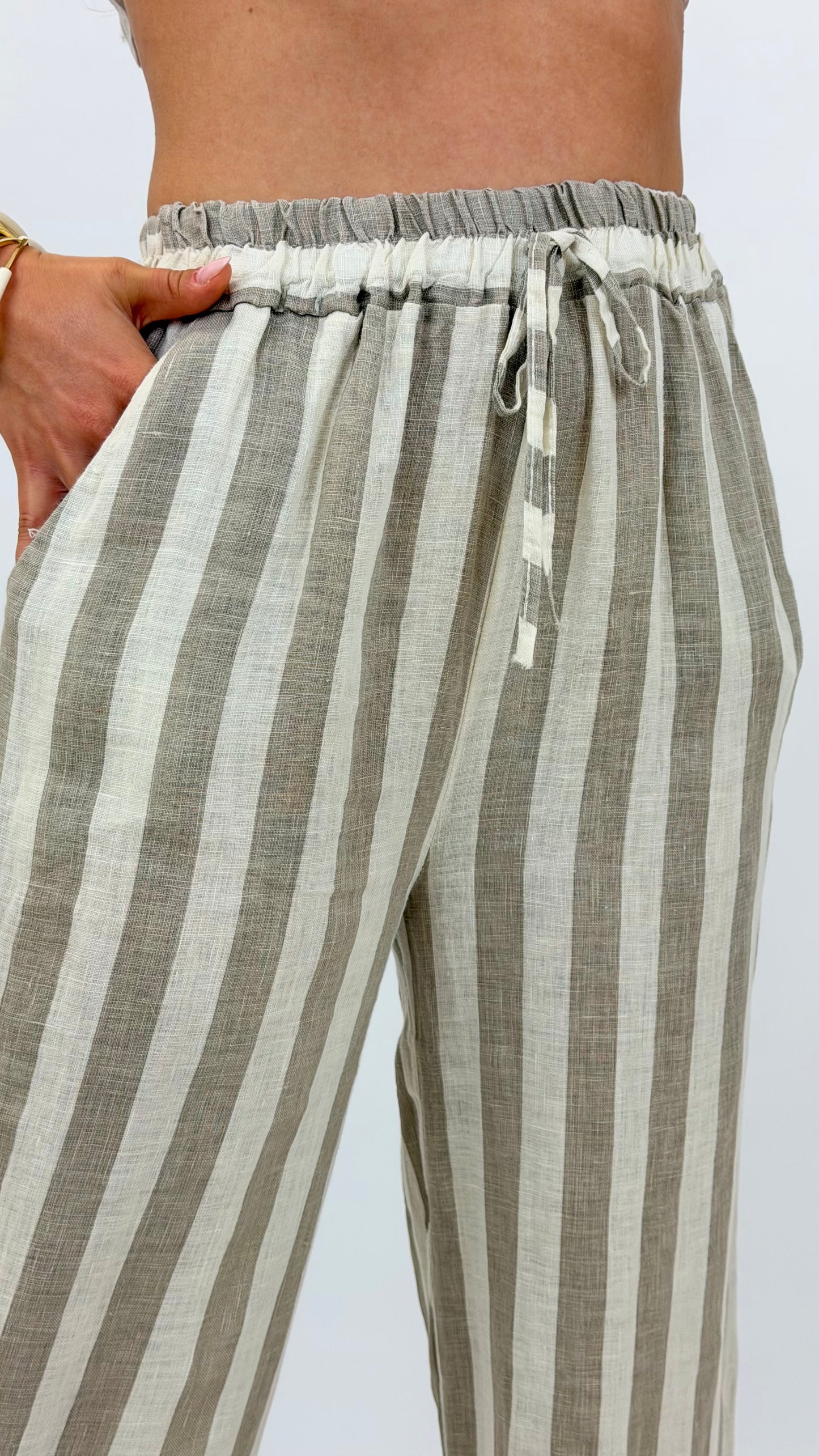 Calça linho risca bege e taupe