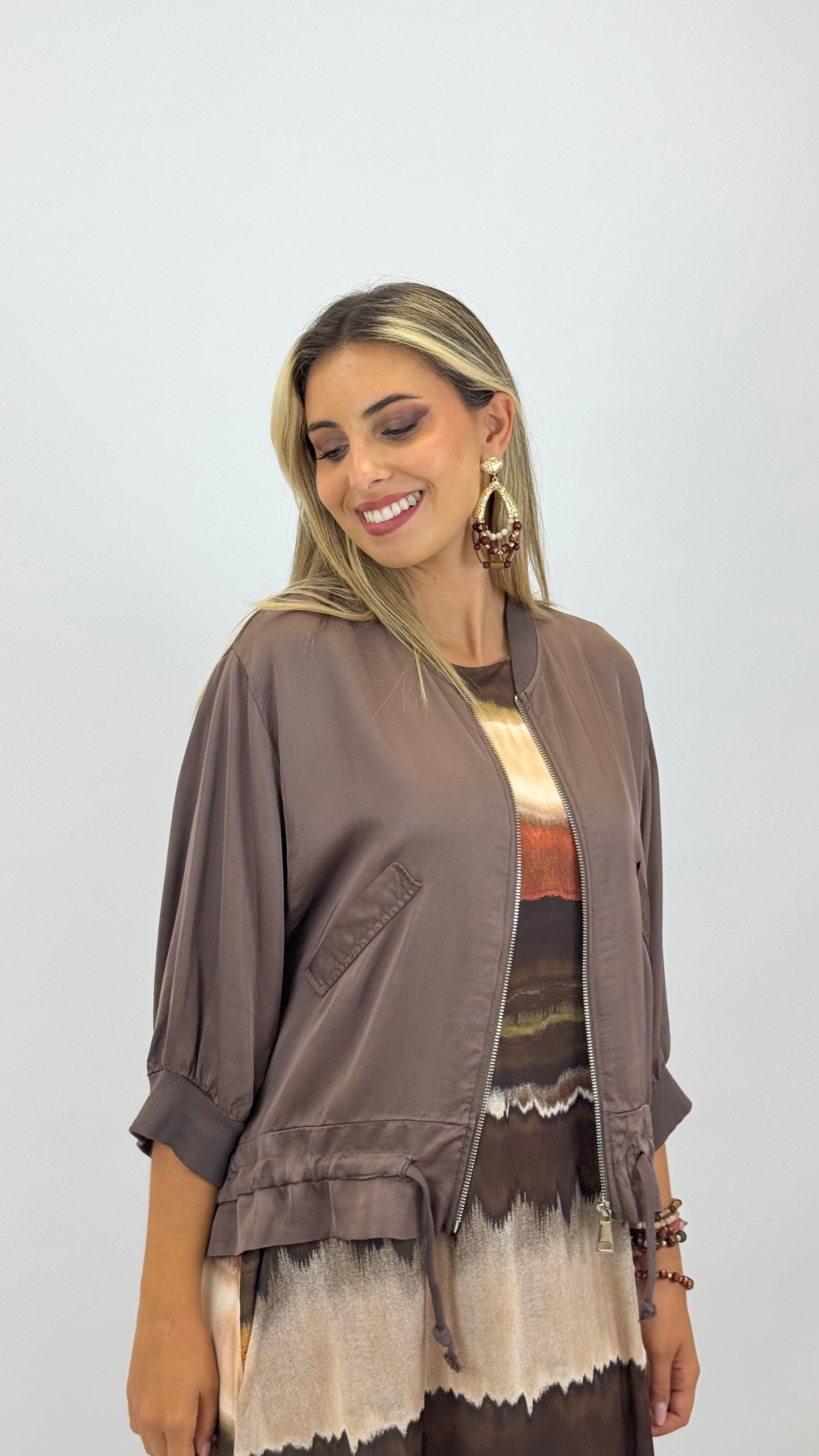 Bomber acetinado castanho