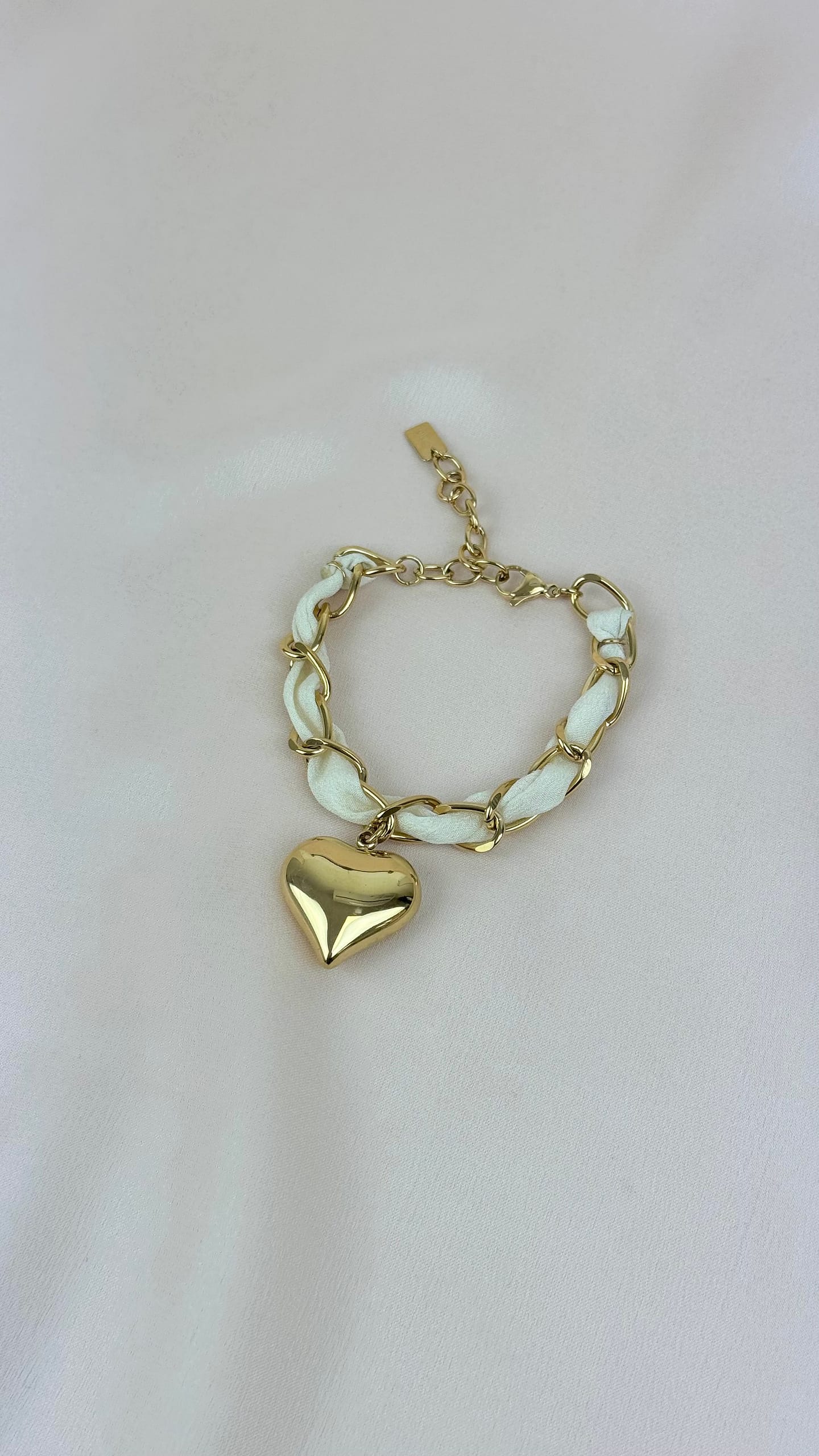Pulseira corrente e coração aço dourado